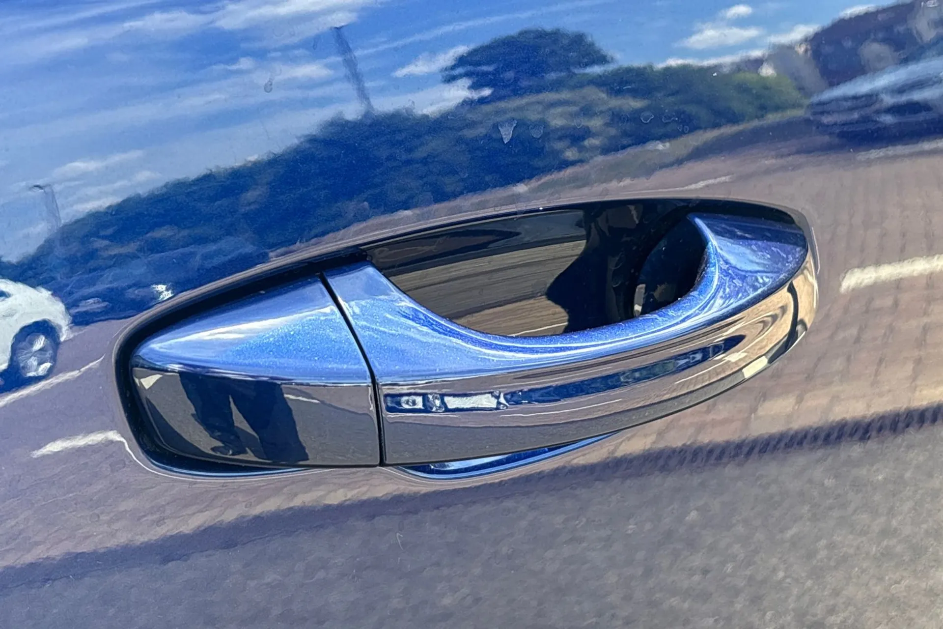 Audi Q3 thumbnail image number 15