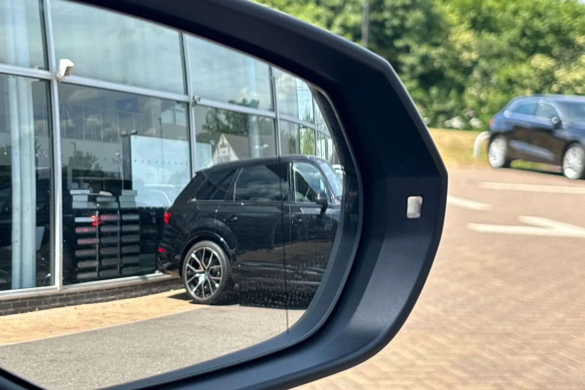 Audi Q3 thumbnail image number 48