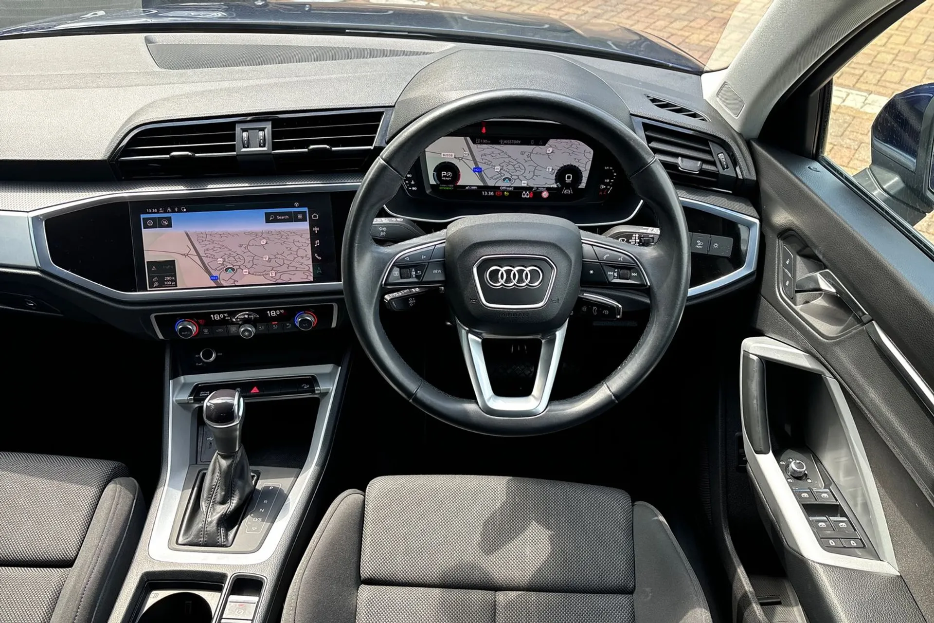 Audi Q3 thumbnail image number 34