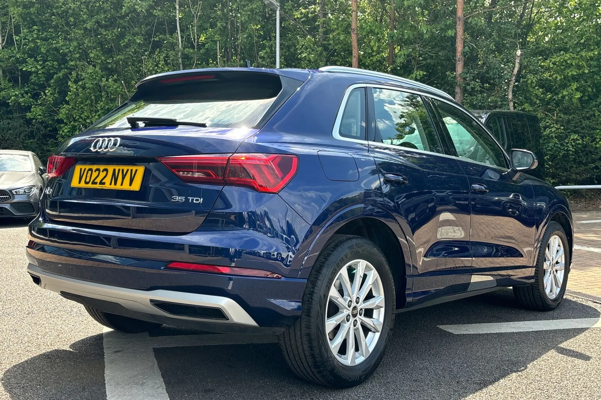 Audi Q3 thumbnail image number 6