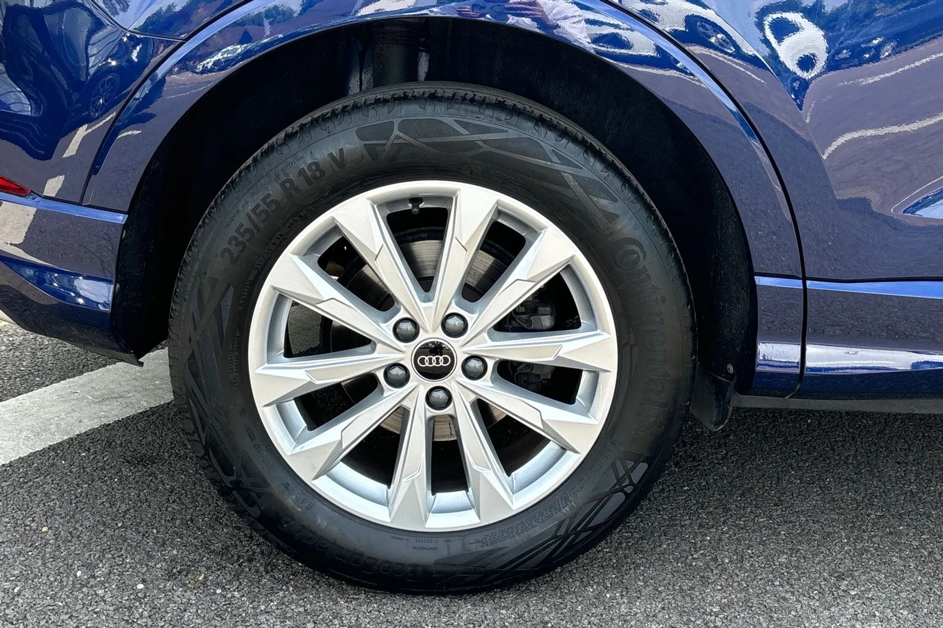 Audi Q3 thumbnail image number 12