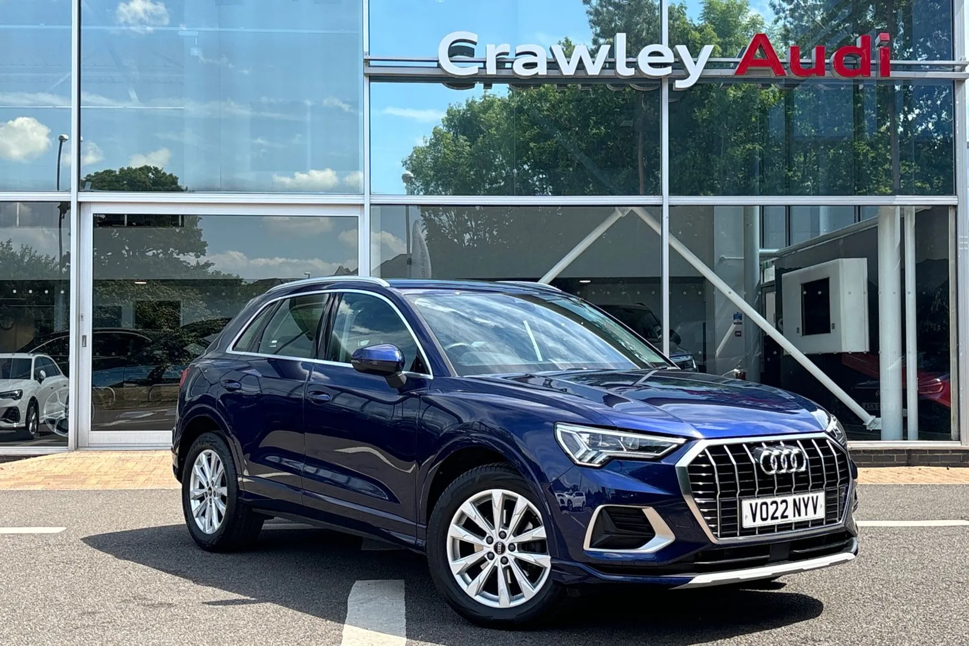 Audi Q3 focused image