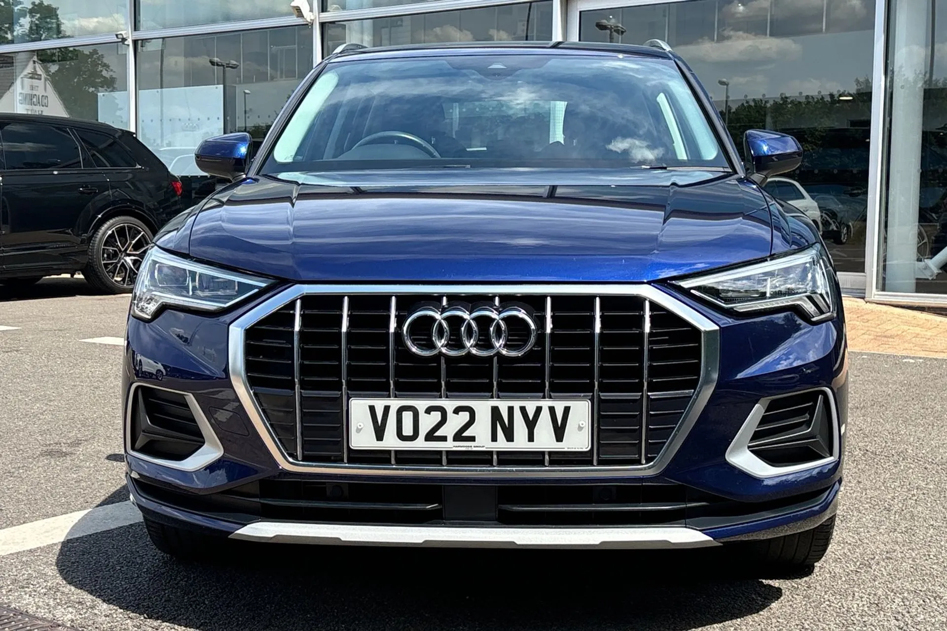 Audi Q3 thumbnail image number 11