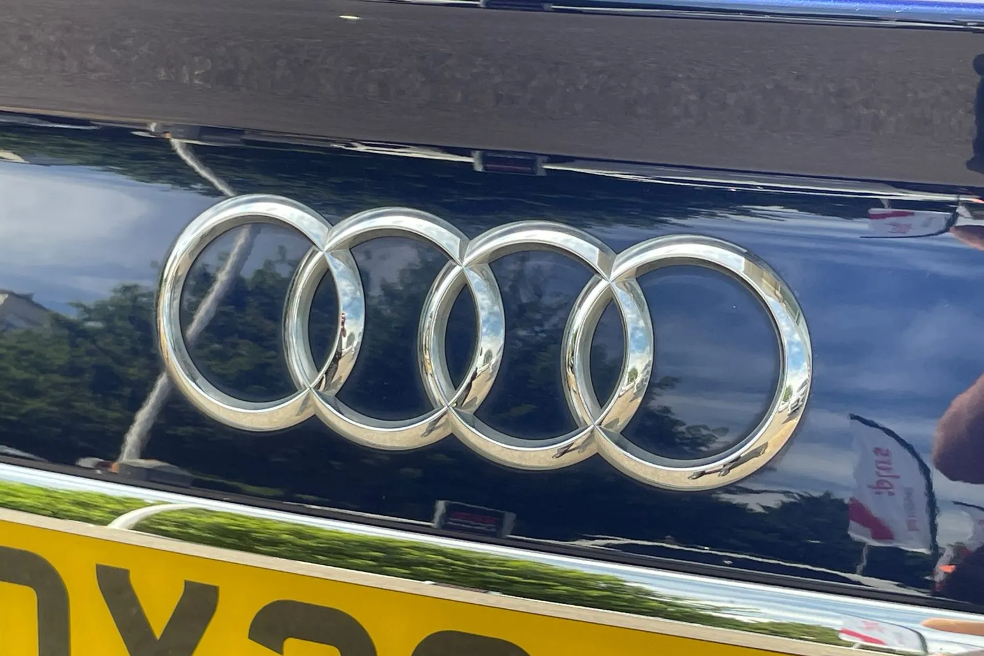 Audi A4 thumbnail image number 50