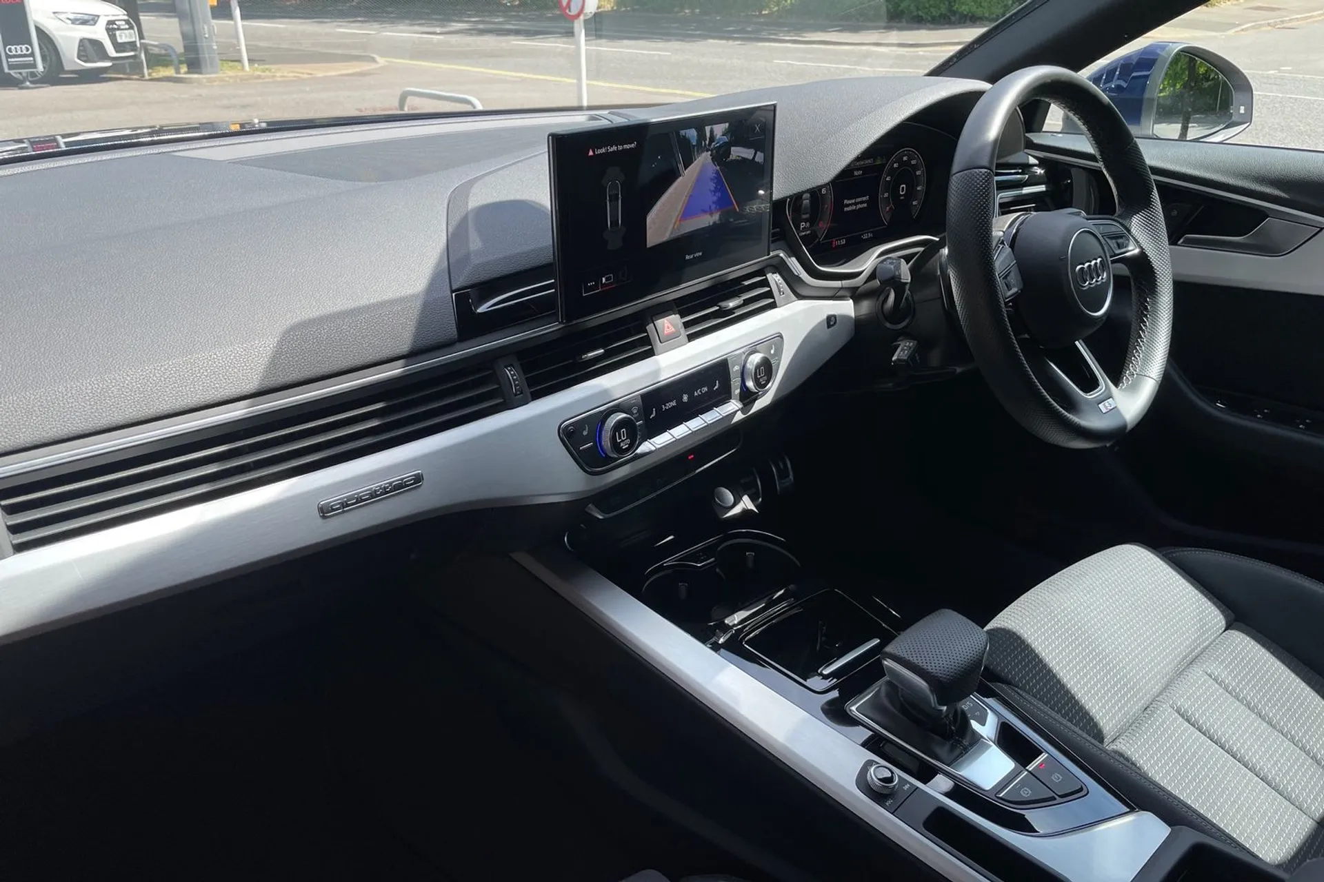 Audi A4 thumbnail image number 26