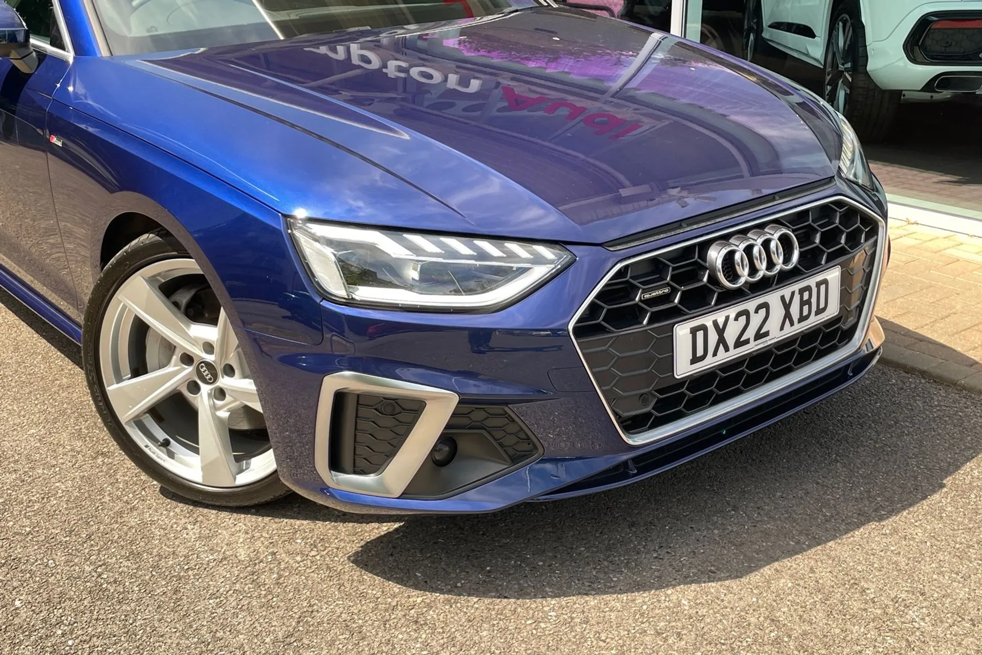 Audi A4 thumbnail image number 14