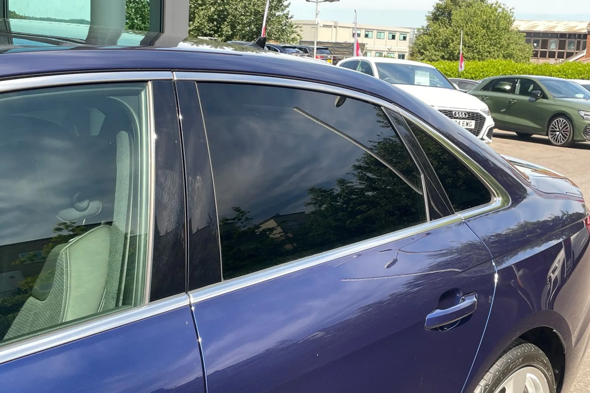 Audi A4 thumbnail image number 12