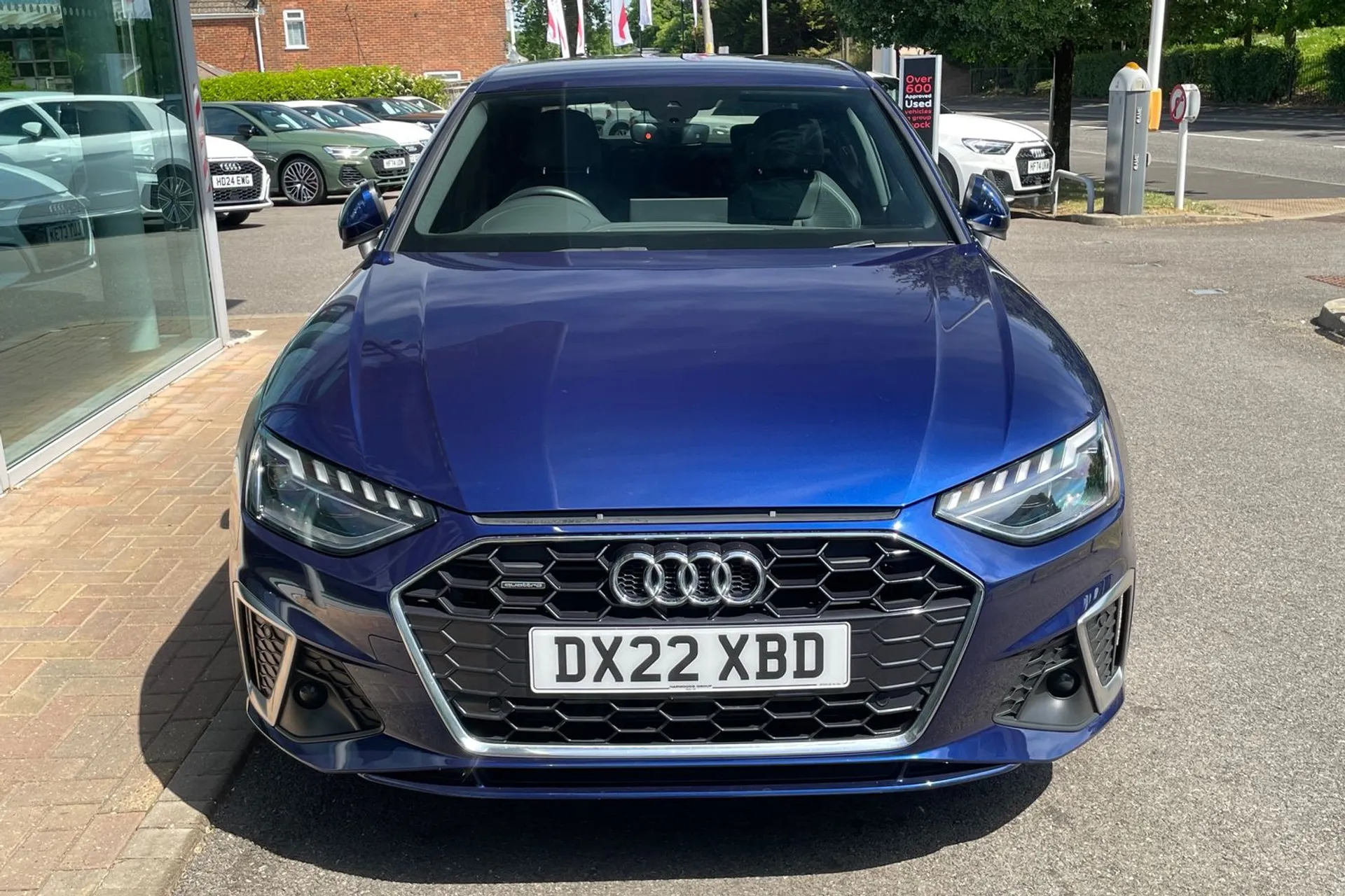 Audi A4 thumbnail image number 10