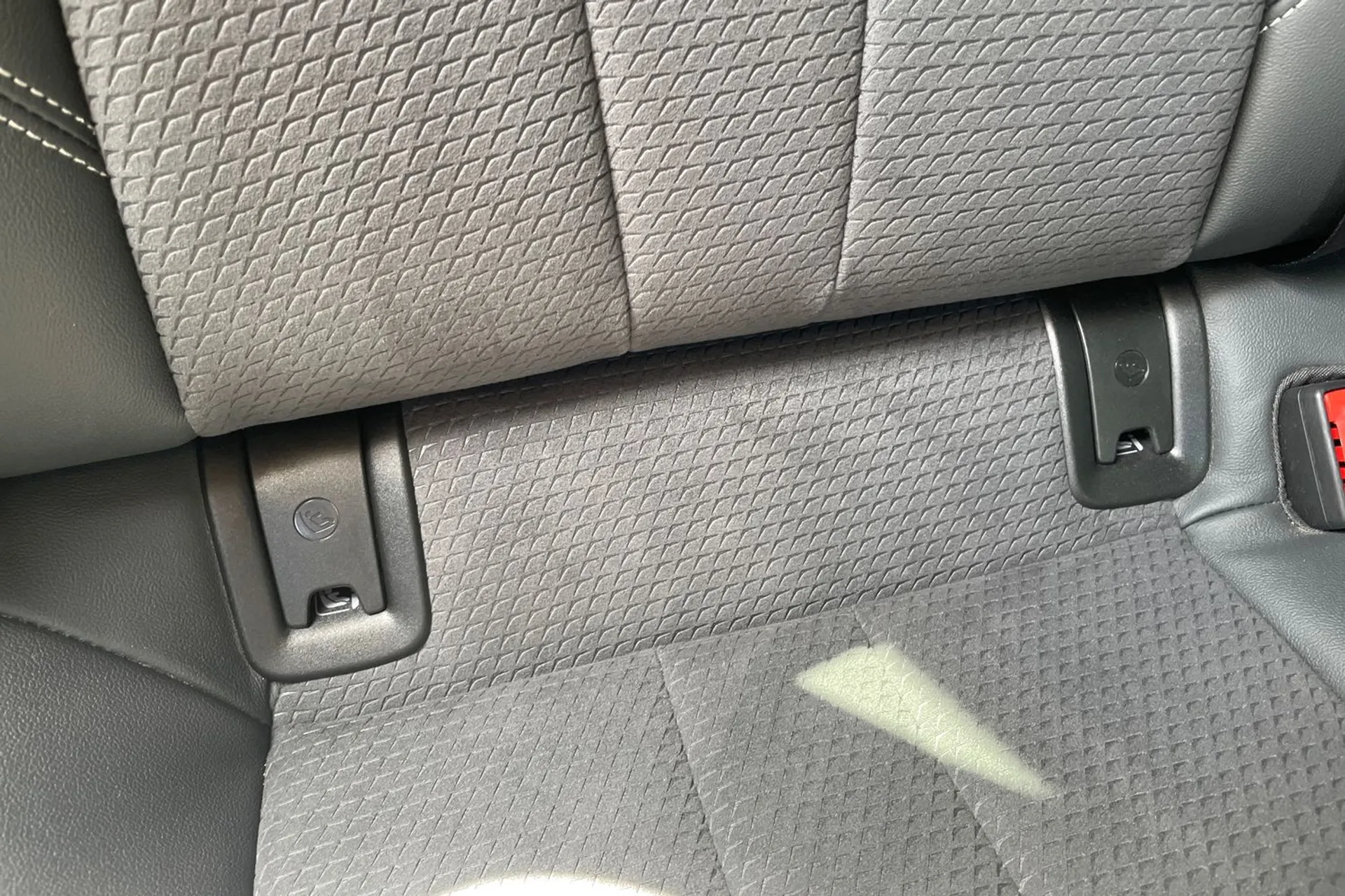 Audi A4 thumbnail image number 23