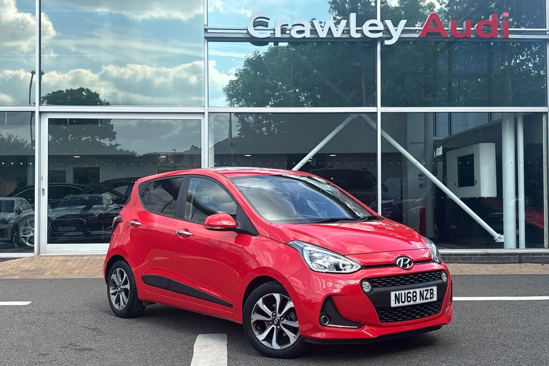 HYUNDAI I10 focused image
