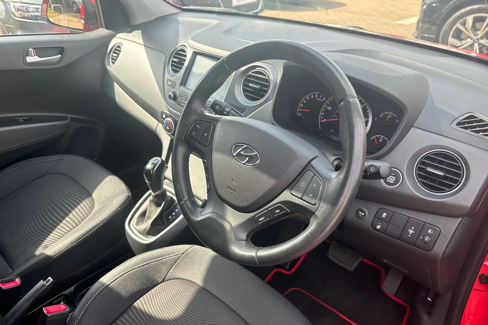 HYUNDAI I10 thumbnail image number 26