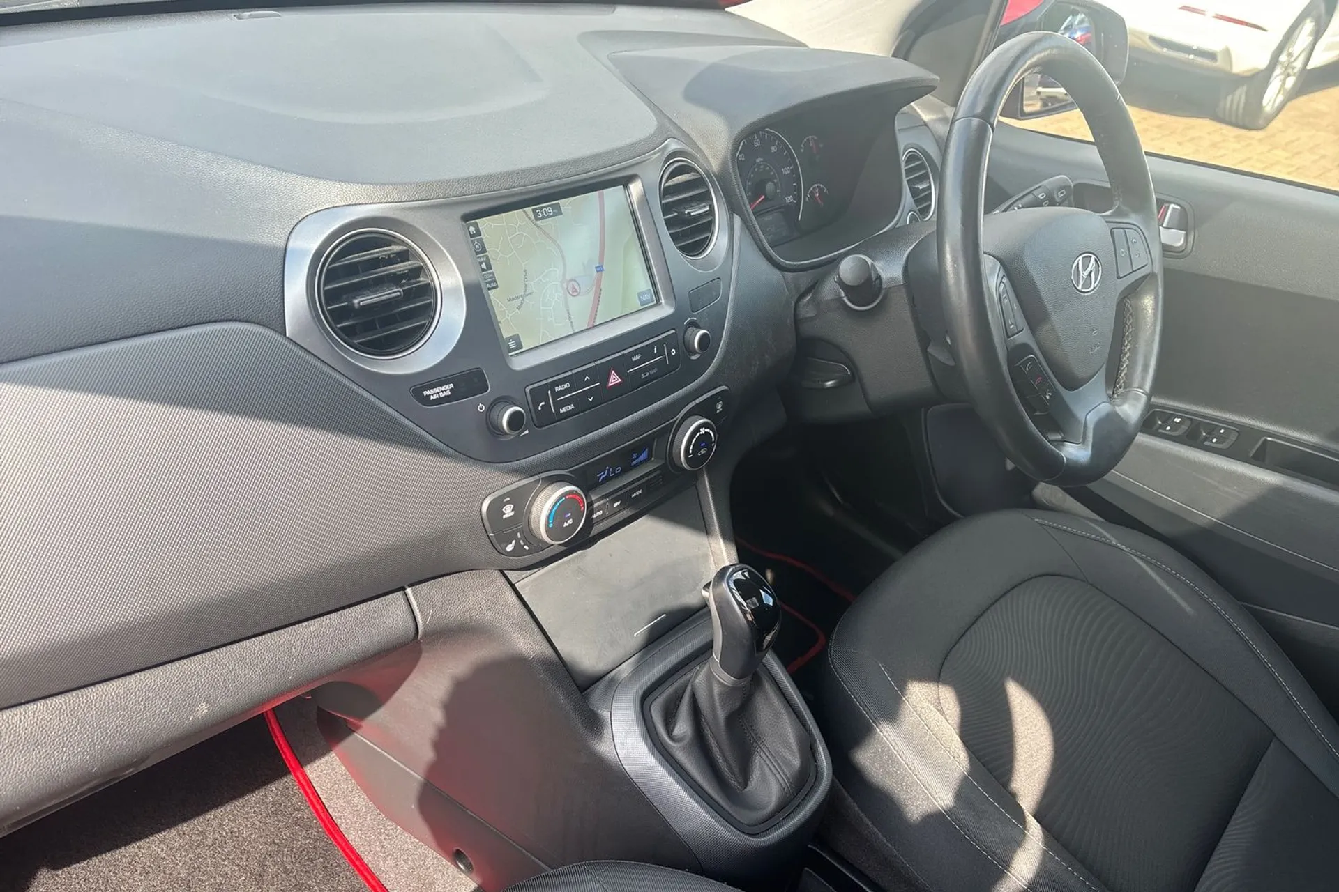 HYUNDAI I10 thumbnail image number 27
