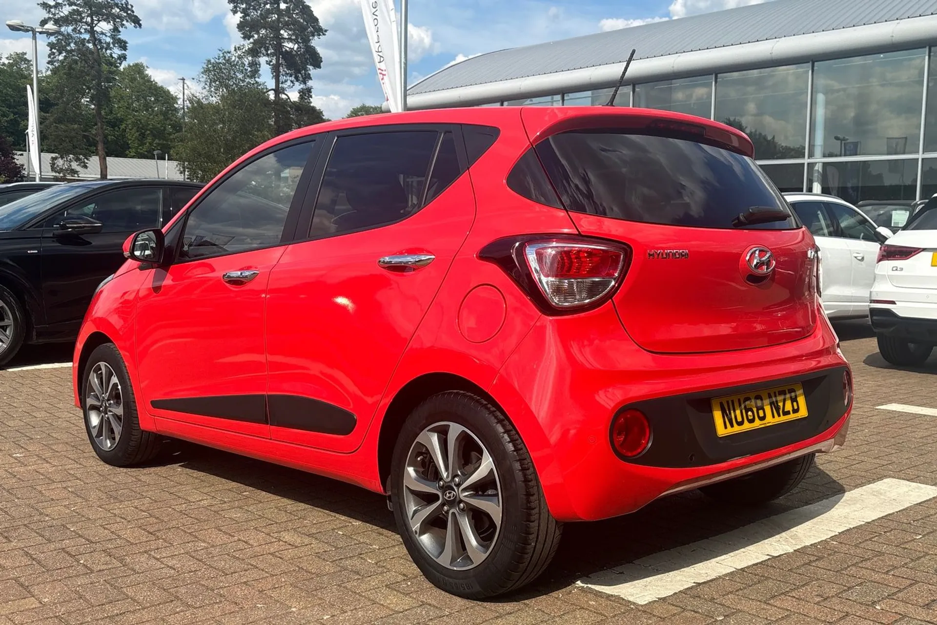 HYUNDAI I10 thumbnail image number 9