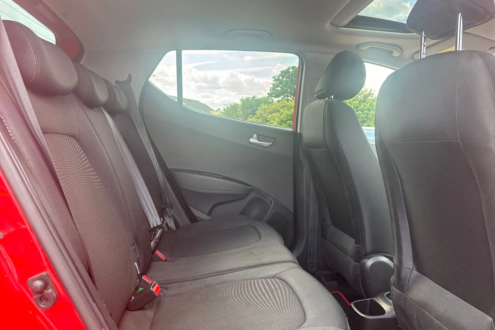 HYUNDAI I10 thumbnail image number 22
