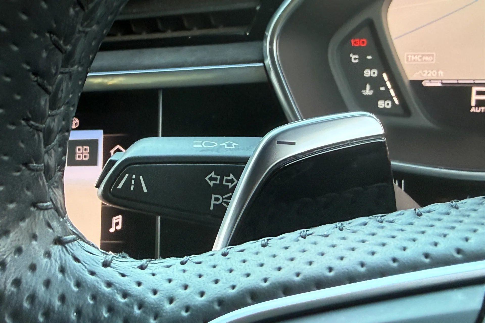 Audi RS Q3 thumbnail image number 19