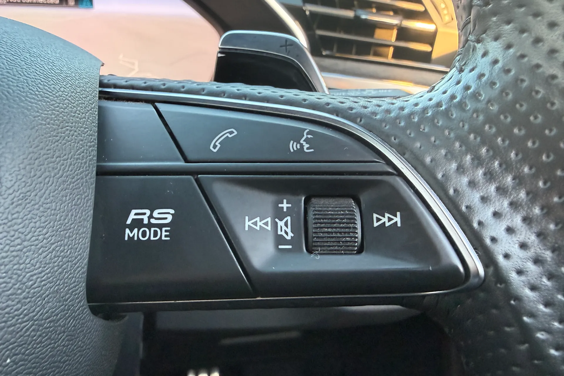 Audi RS Q3 thumbnail image number 22