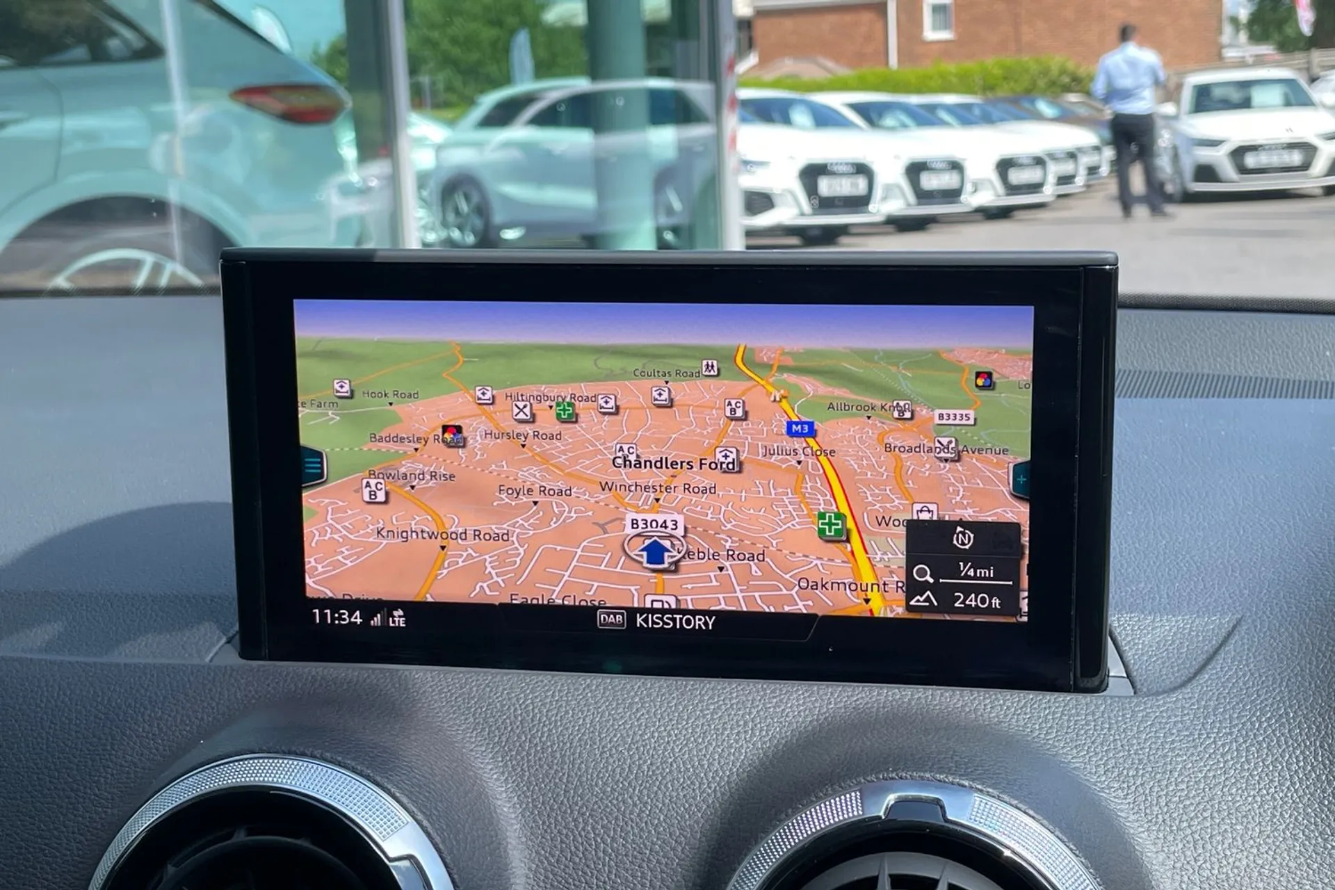 Audi Q2 thumbnail image number 4