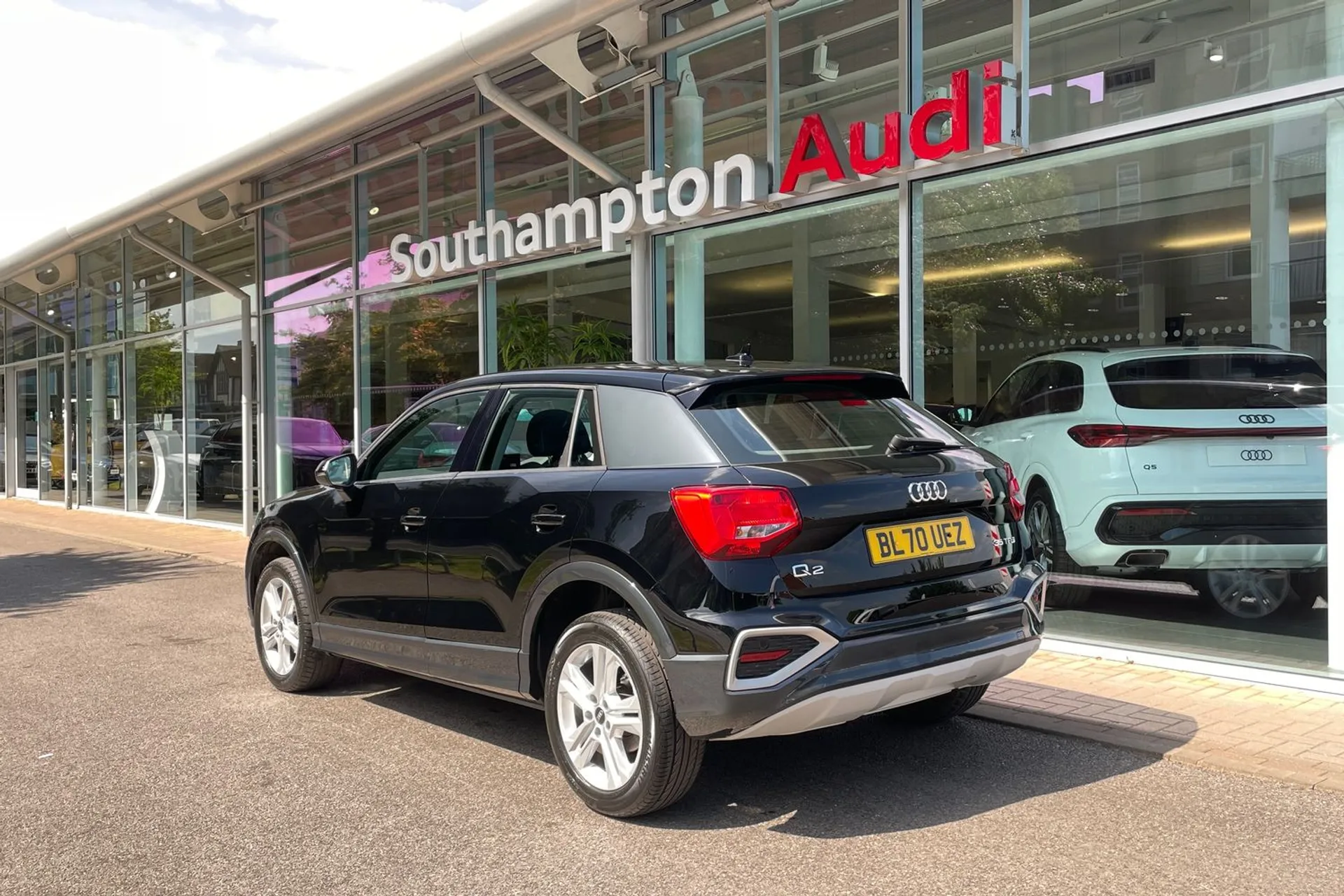 Audi Q2 thumbnail image number 7
