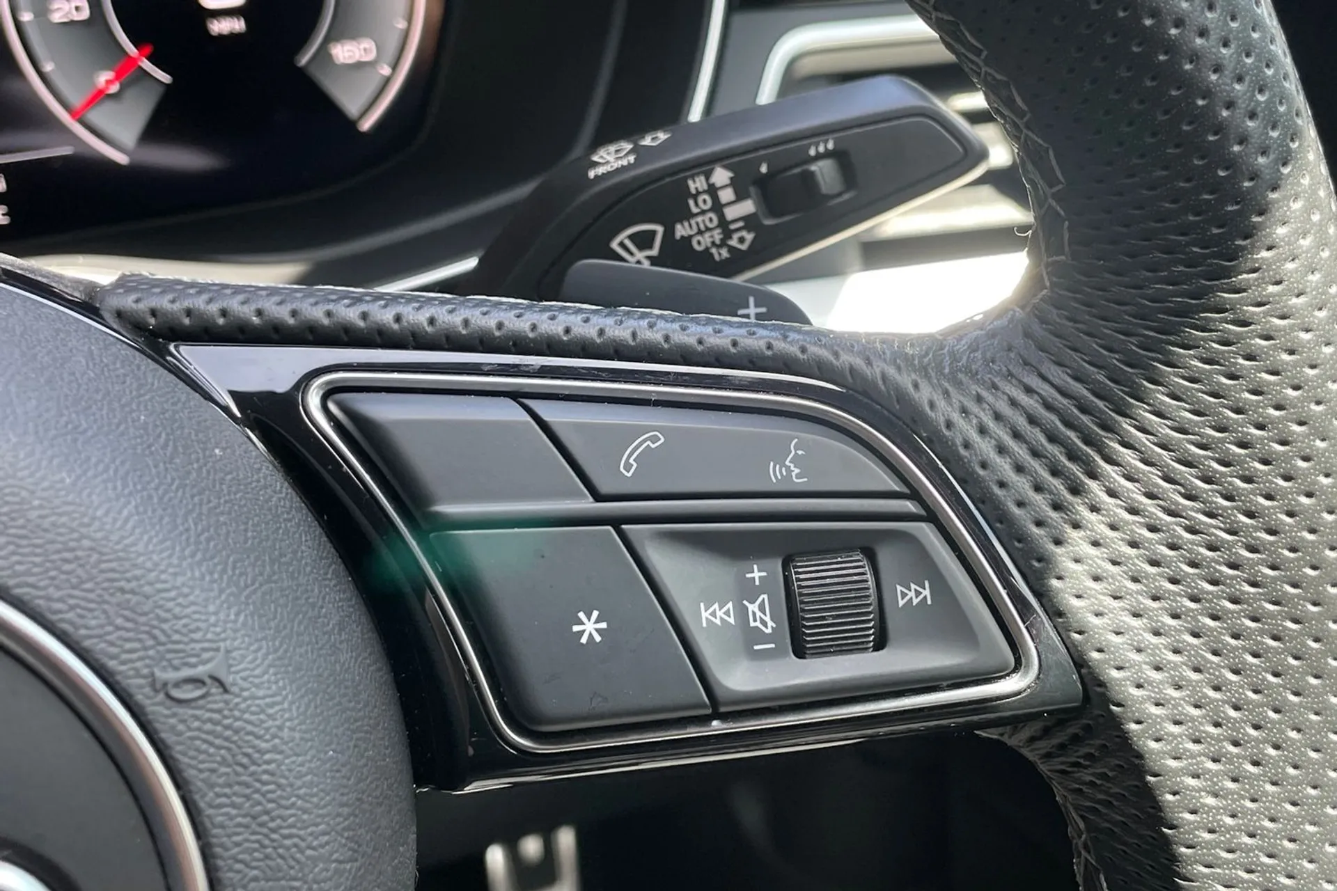 Audi A4 thumbnail image number 58