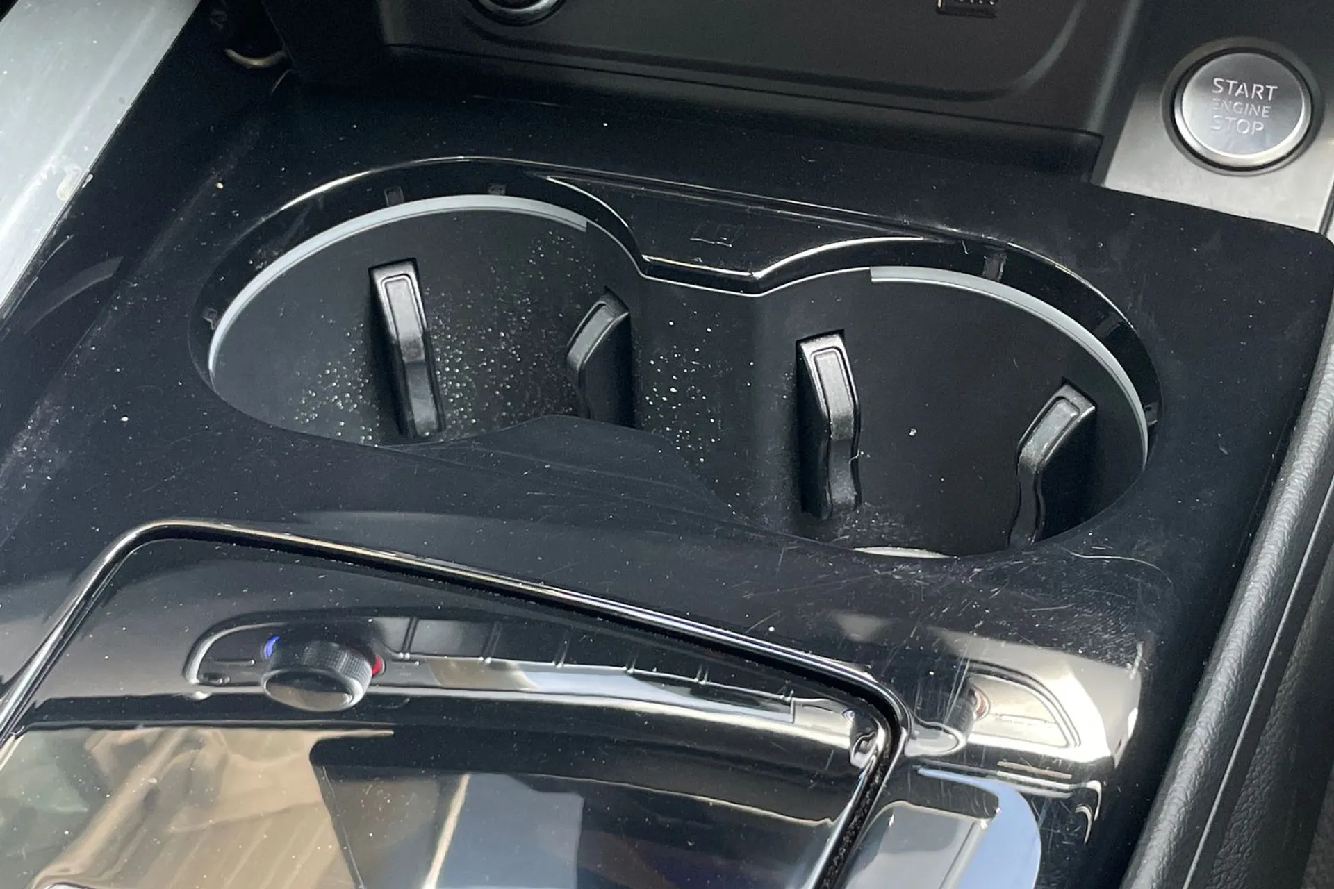 Audi A4 thumbnail image number 42
