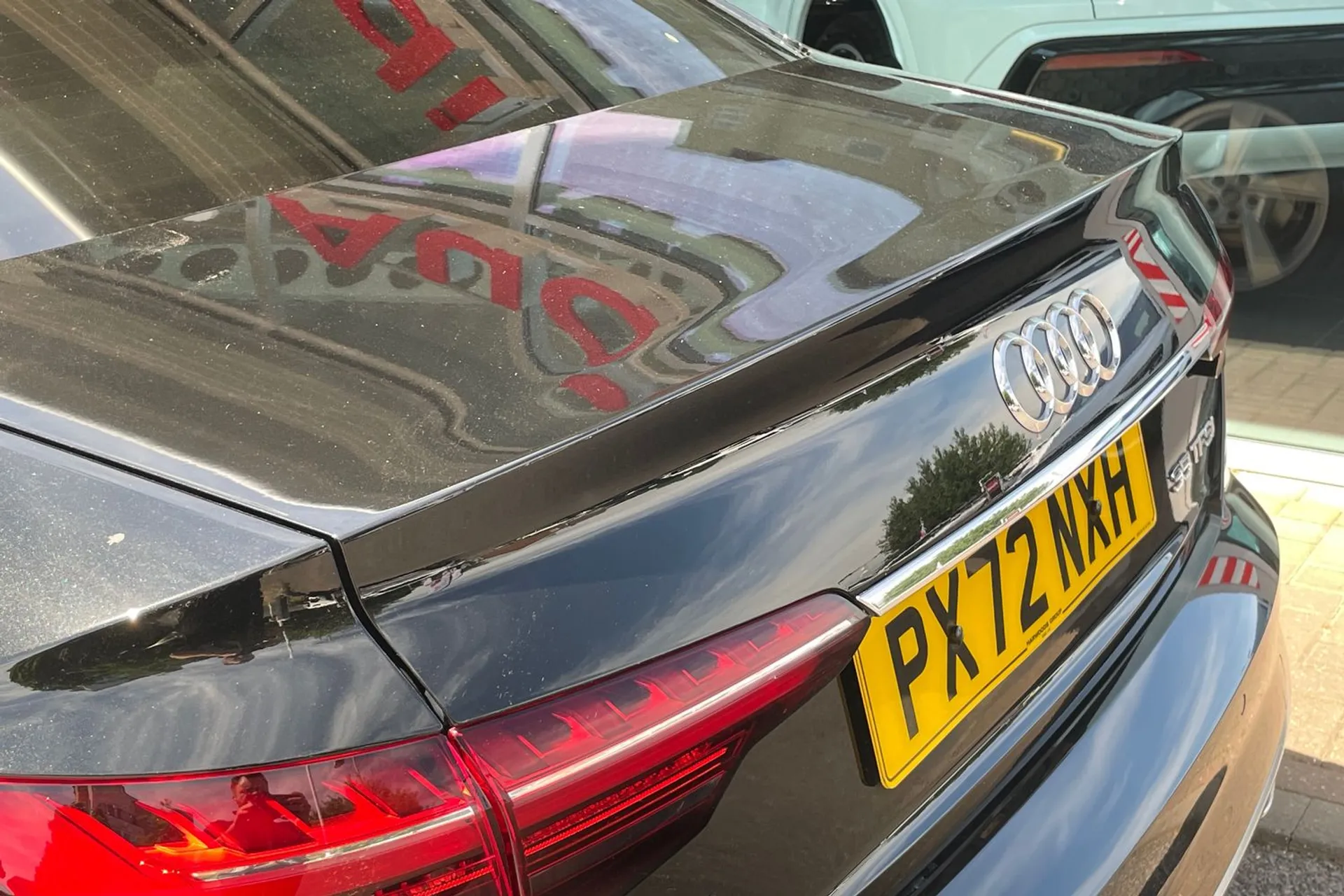 Audi A4 thumbnail image number 13
