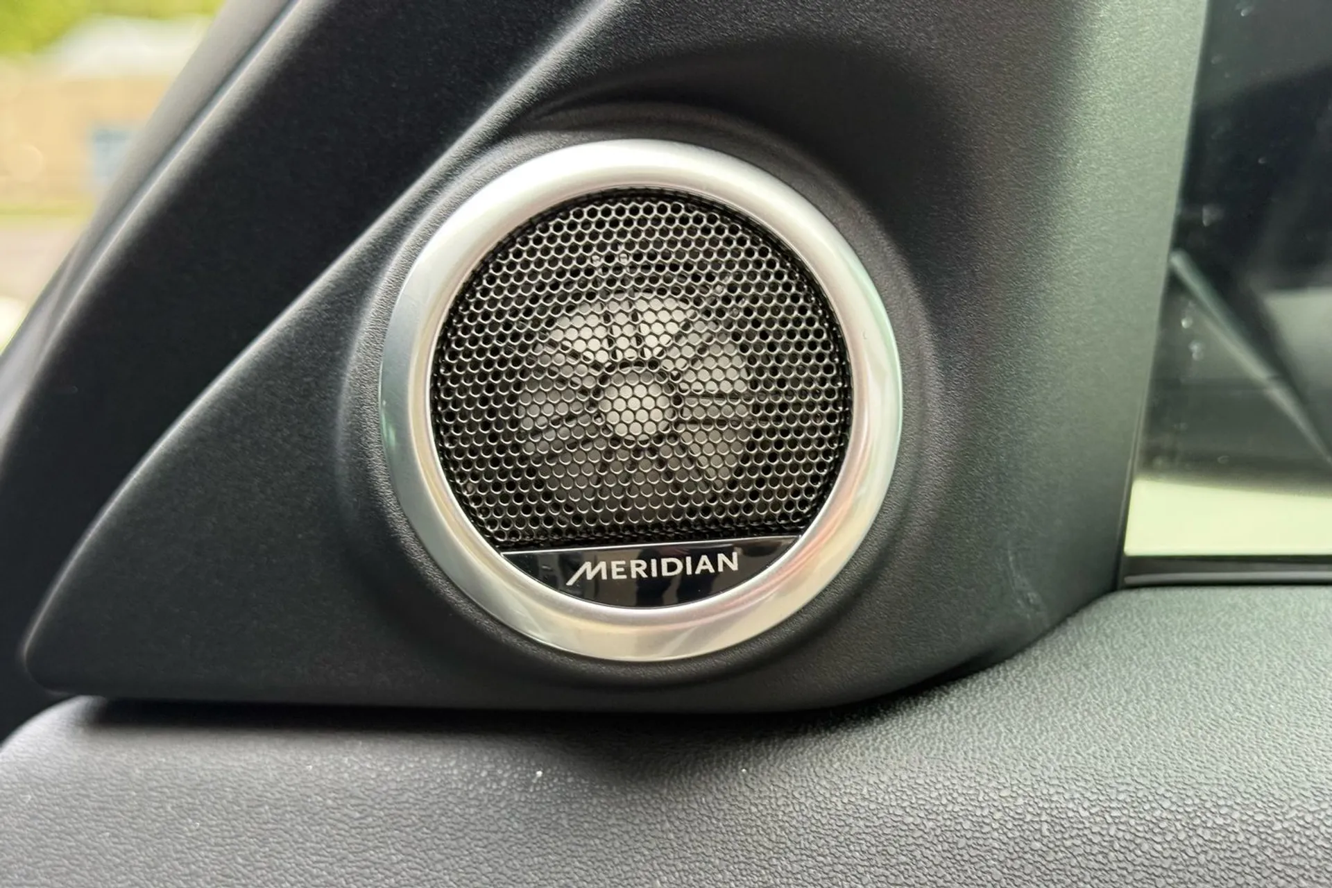 LAND ROVER RANGE ROVER EVOQUE thumbnail image number 22