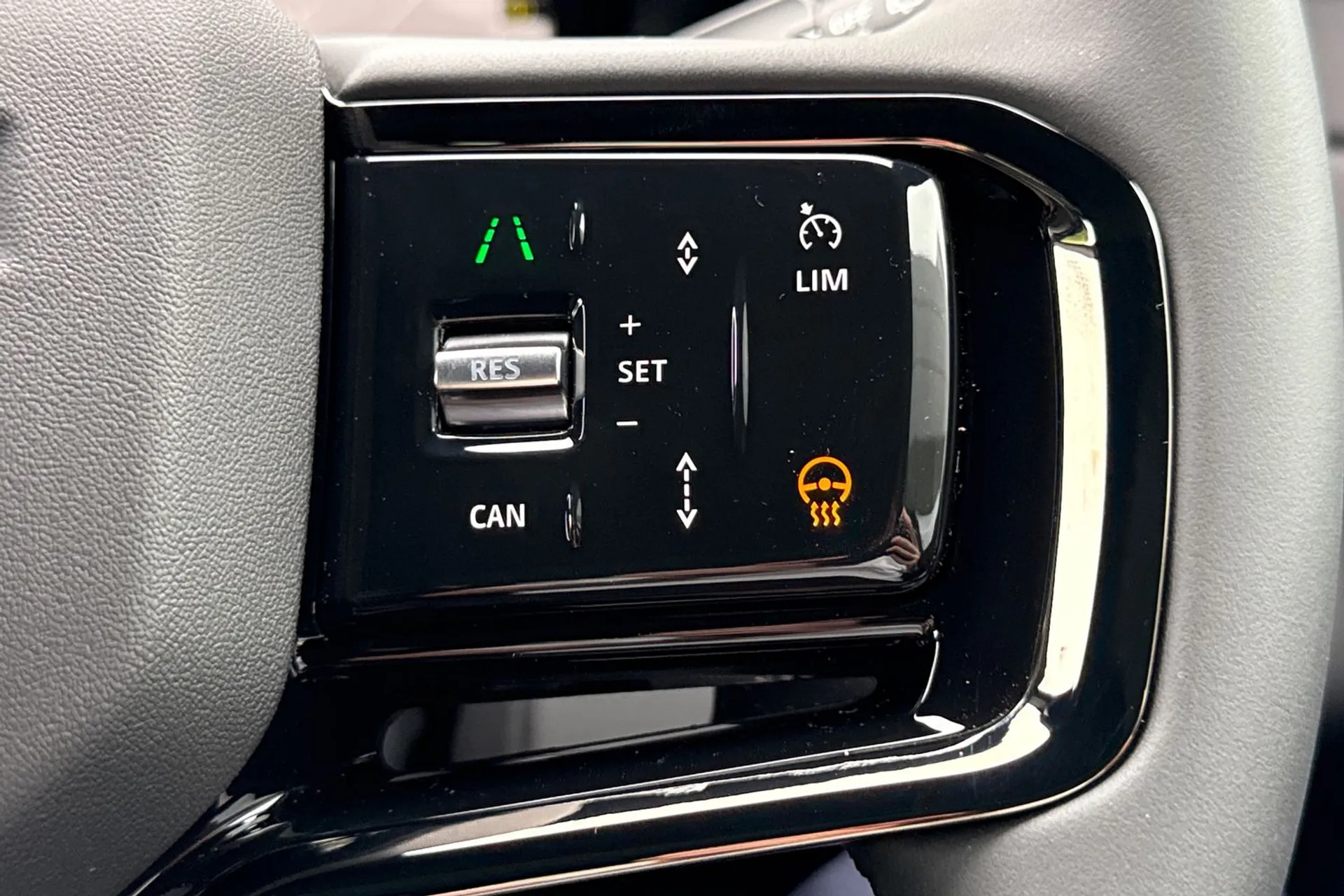 LAND ROVER RANGE ROVER EVOQUE thumbnail image number 28