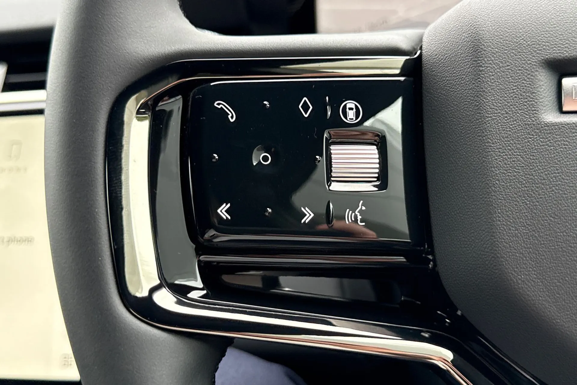 LAND ROVER RANGE ROVER EVOQUE thumbnail image number 26