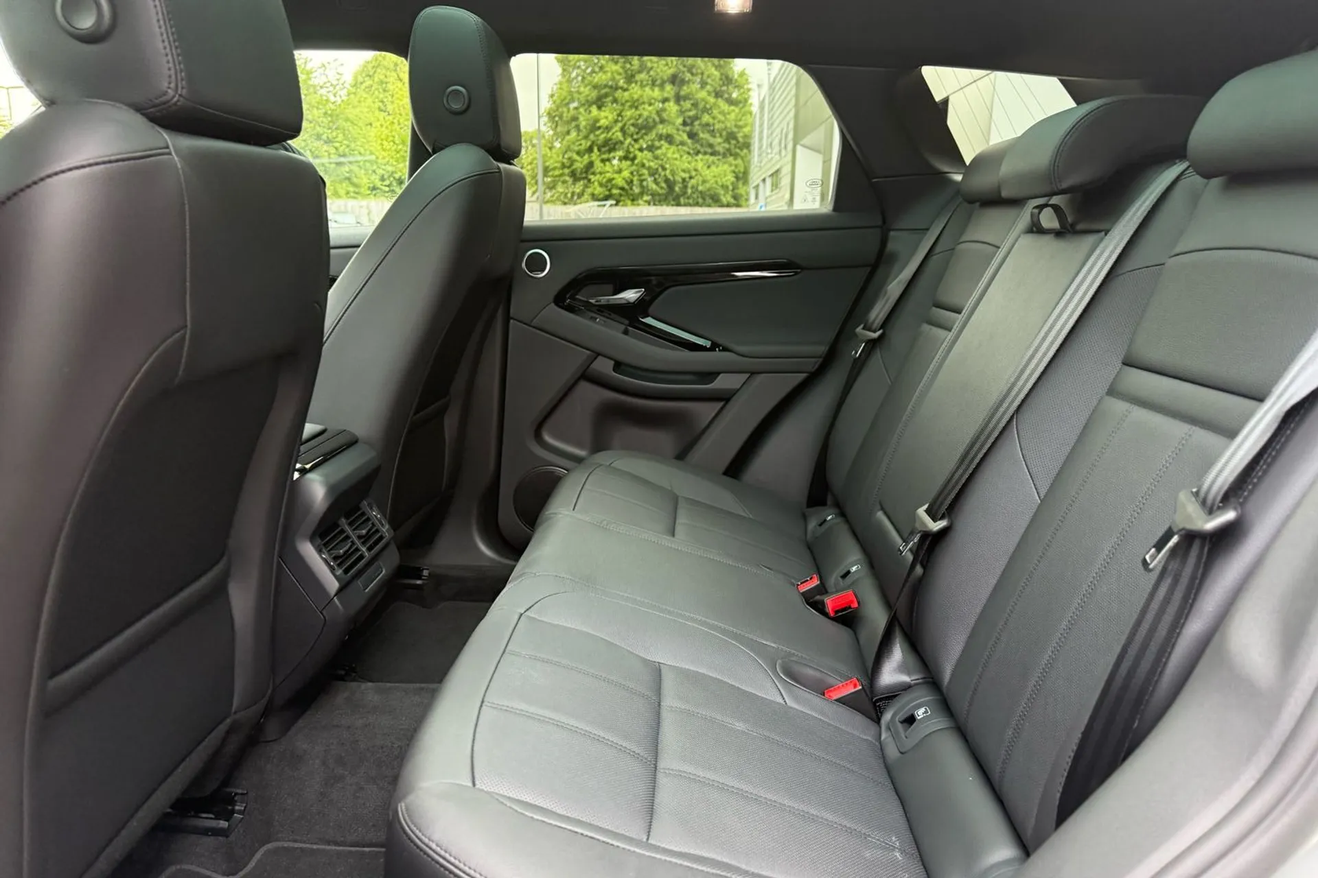 LAND ROVER RANGE ROVER EVOQUE thumbnail image number 51