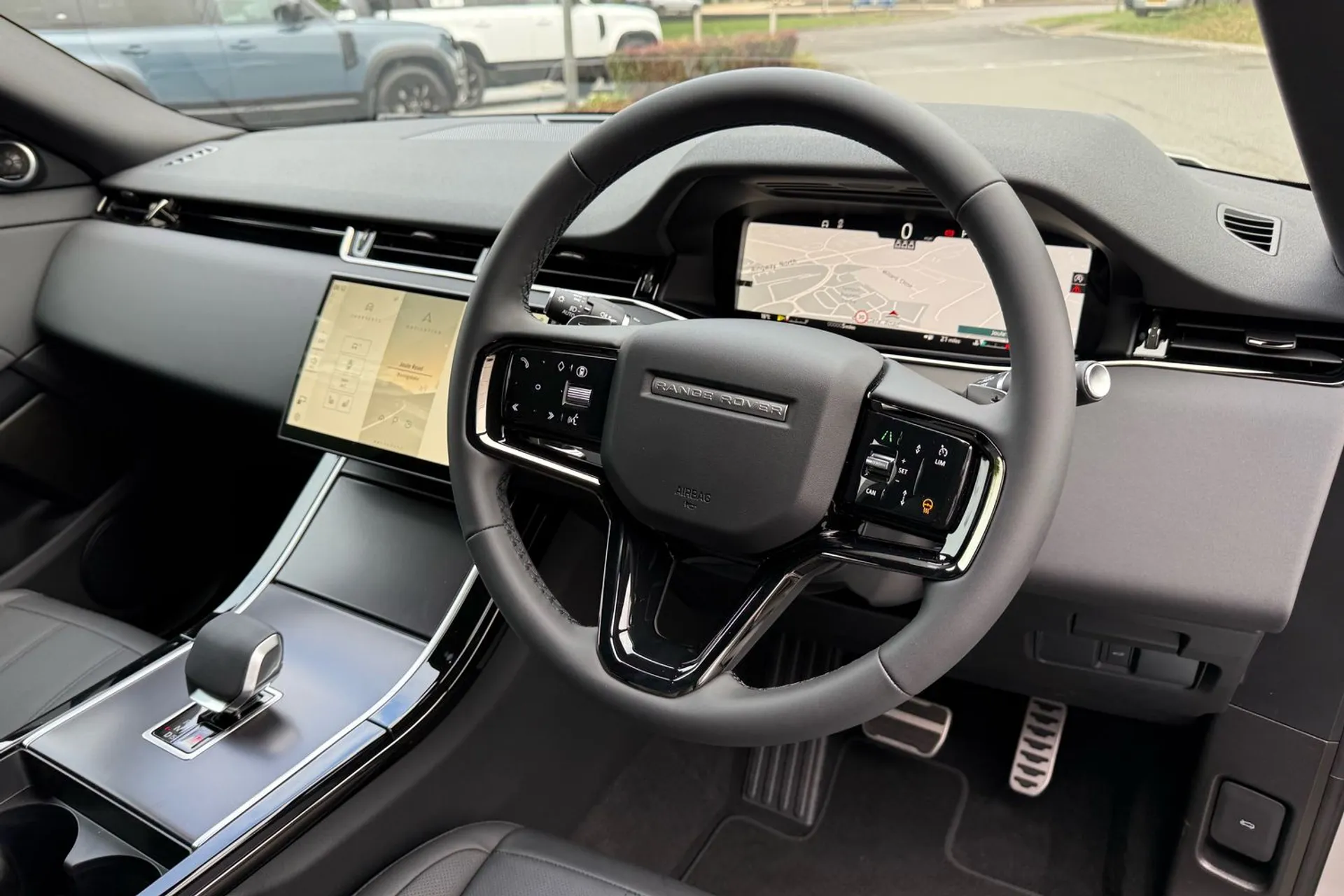 LAND ROVER RANGE ROVER EVOQUE thumbnail image number 32