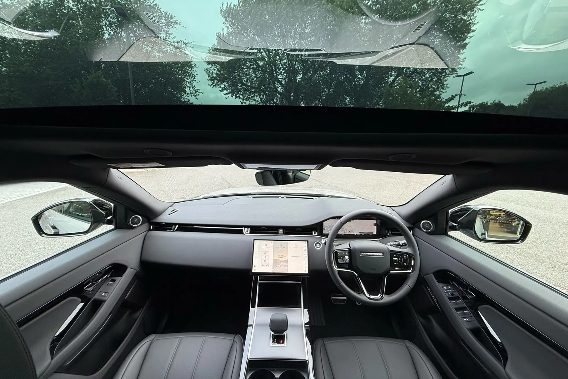 LAND ROVER RANGE ROVER EVOQUE thumbnail image number 3