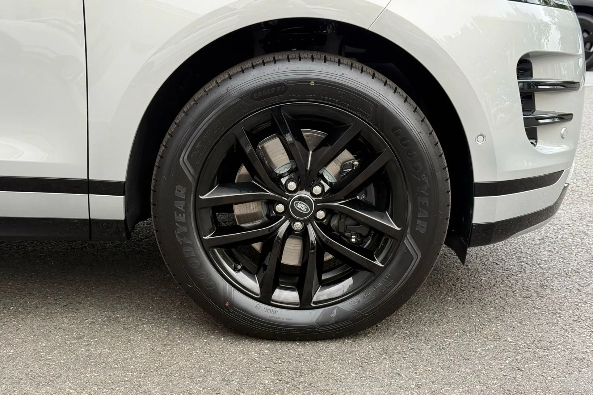 LAND ROVER RANGE ROVER EVOQUE thumbnail image number 24