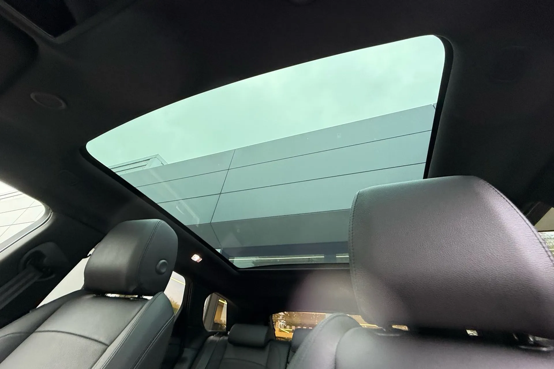 LAND ROVER RANGE ROVER EVOQUE thumbnail image number 5