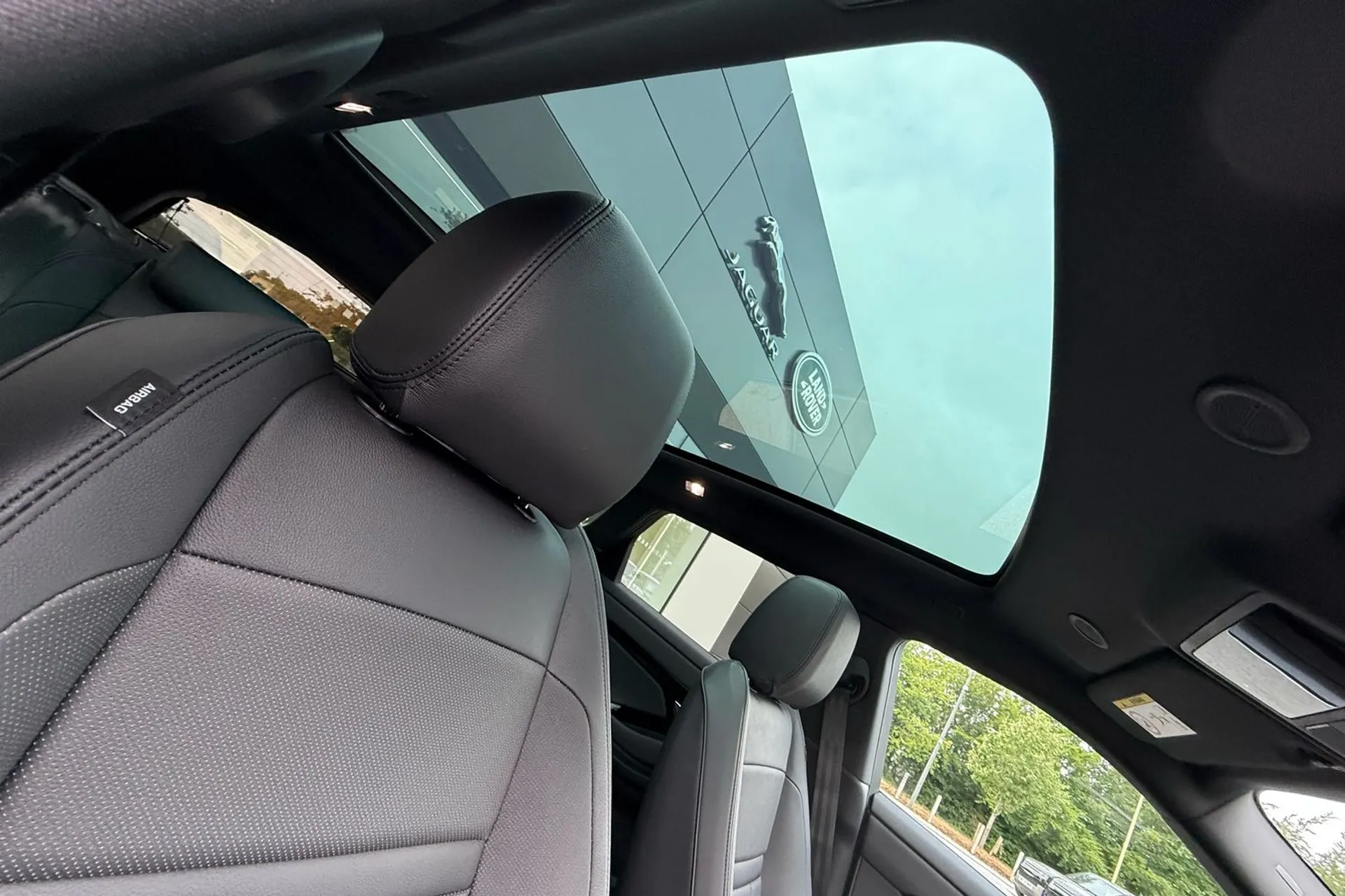 LAND ROVER RANGE ROVER EVOQUE thumbnail image number 36