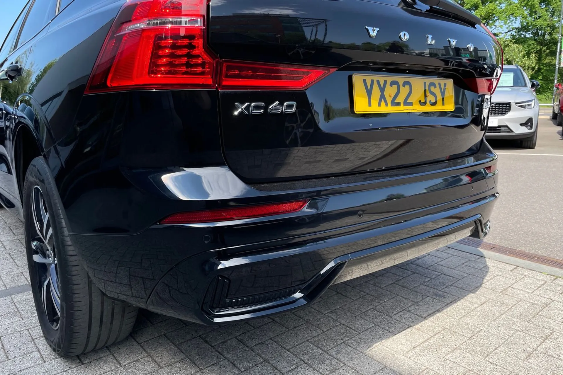 Volvo XC60 thumbnail image number 17