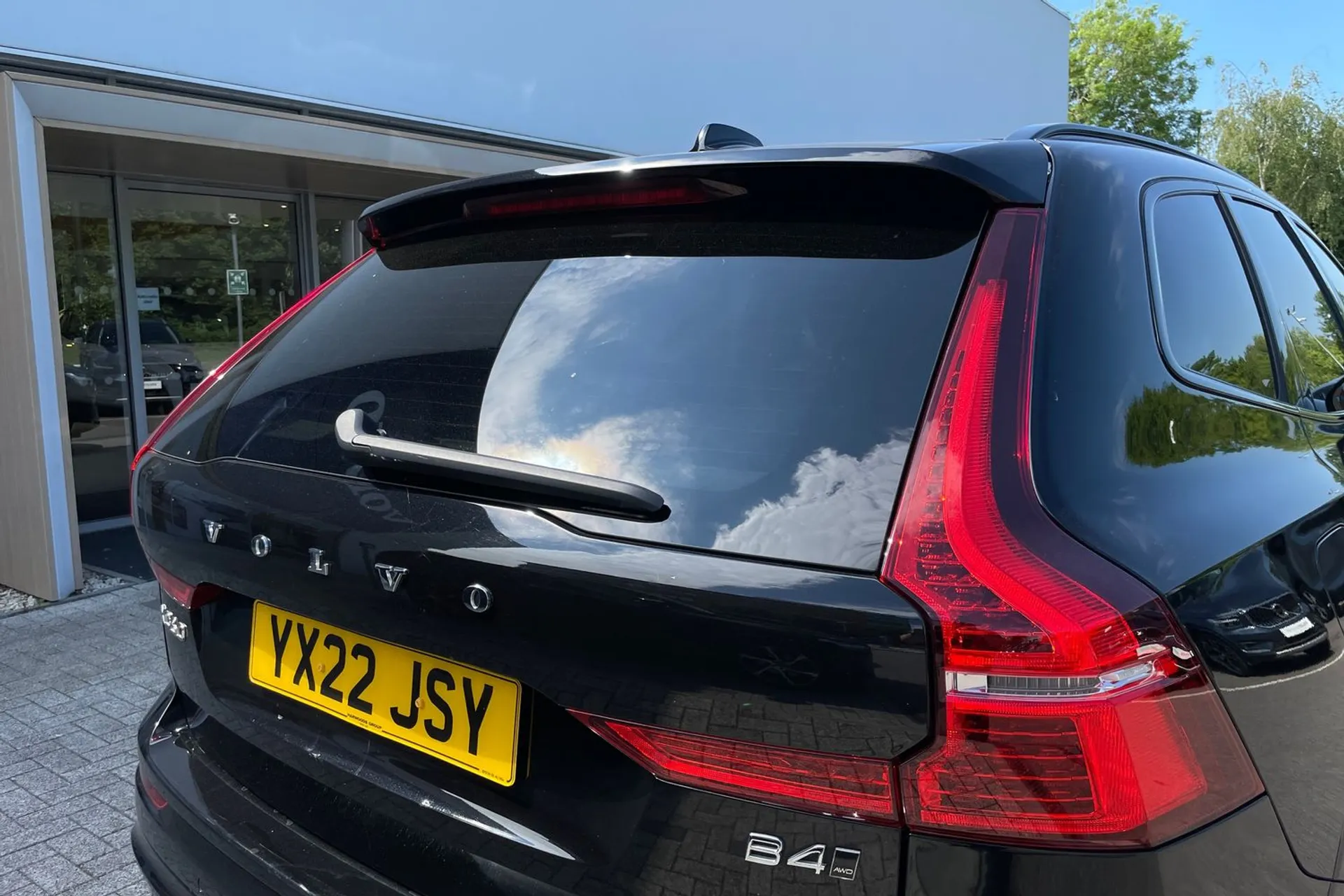 Volvo XC60 thumbnail image number 15