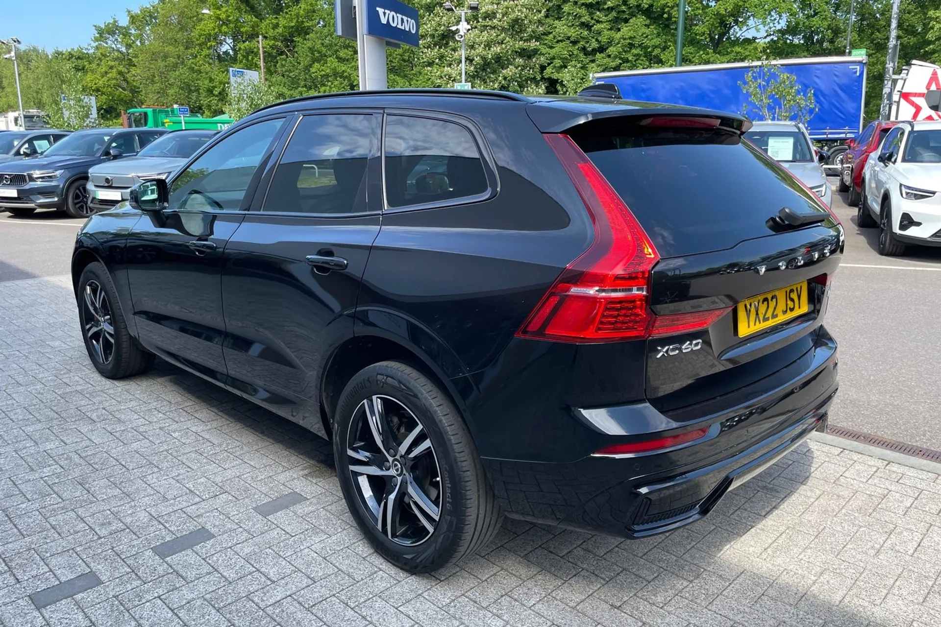 Volvo XC60 thumbnail image number 9