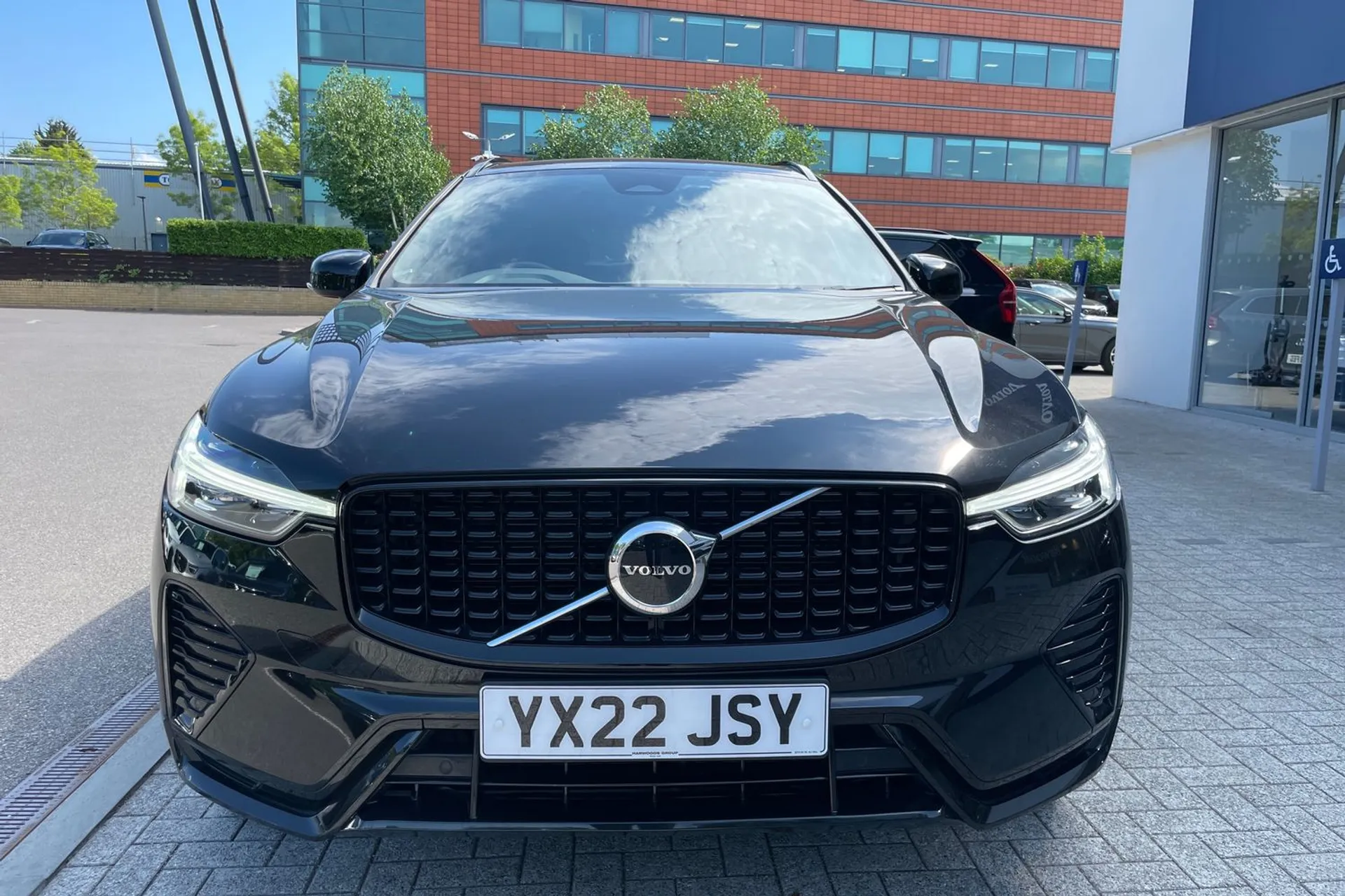 Volvo XC60 thumbnail image number 12