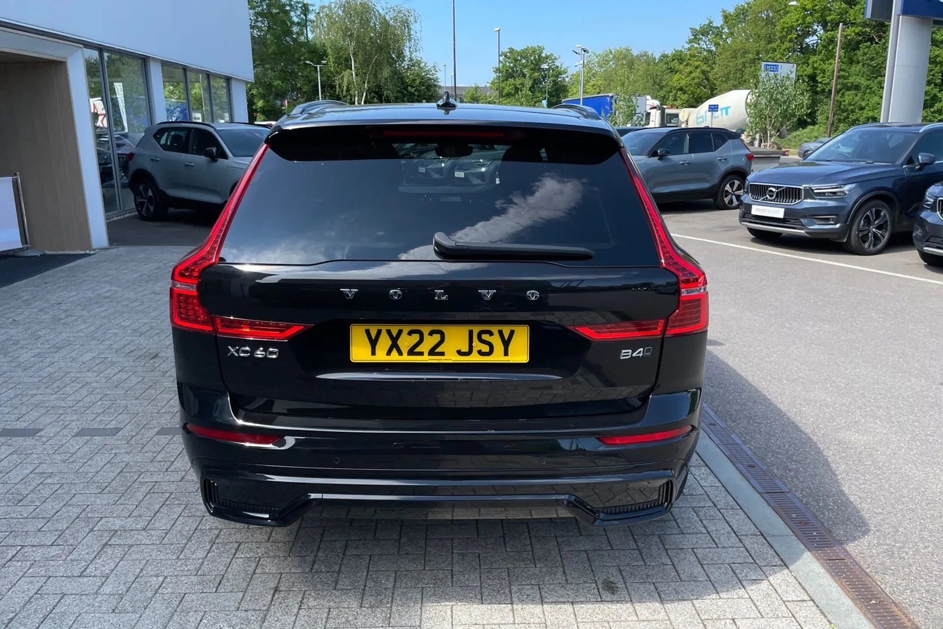 Volvo XC60 thumbnail image number 8