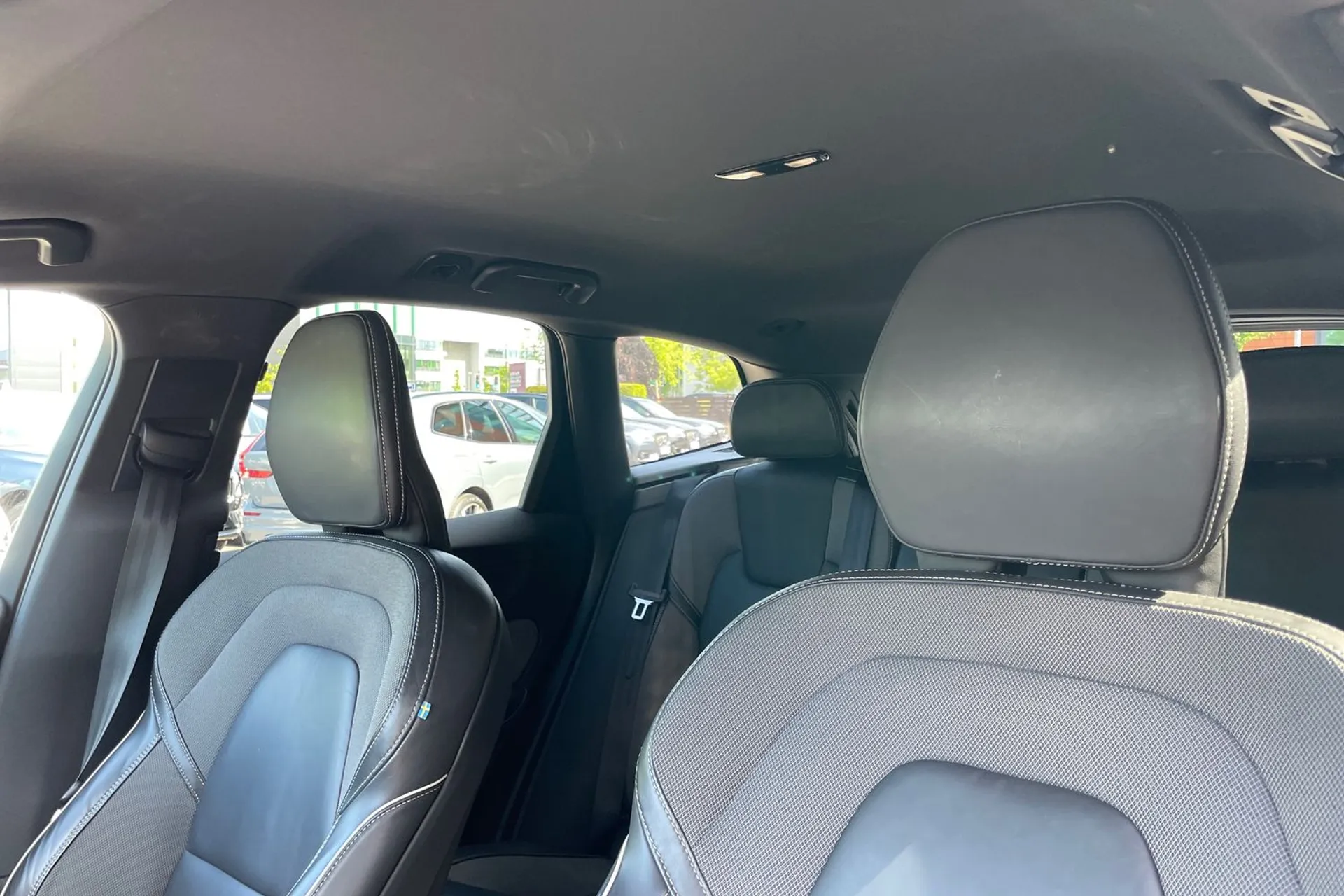 Volvo XC60 thumbnail image number 28