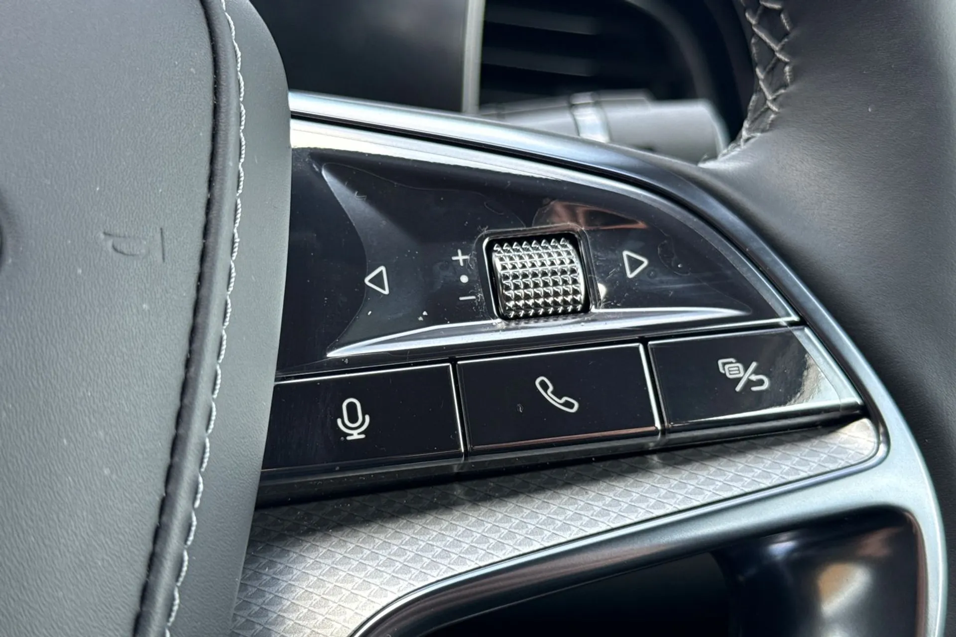 BYD SEALION 7 thumbnail image number 39