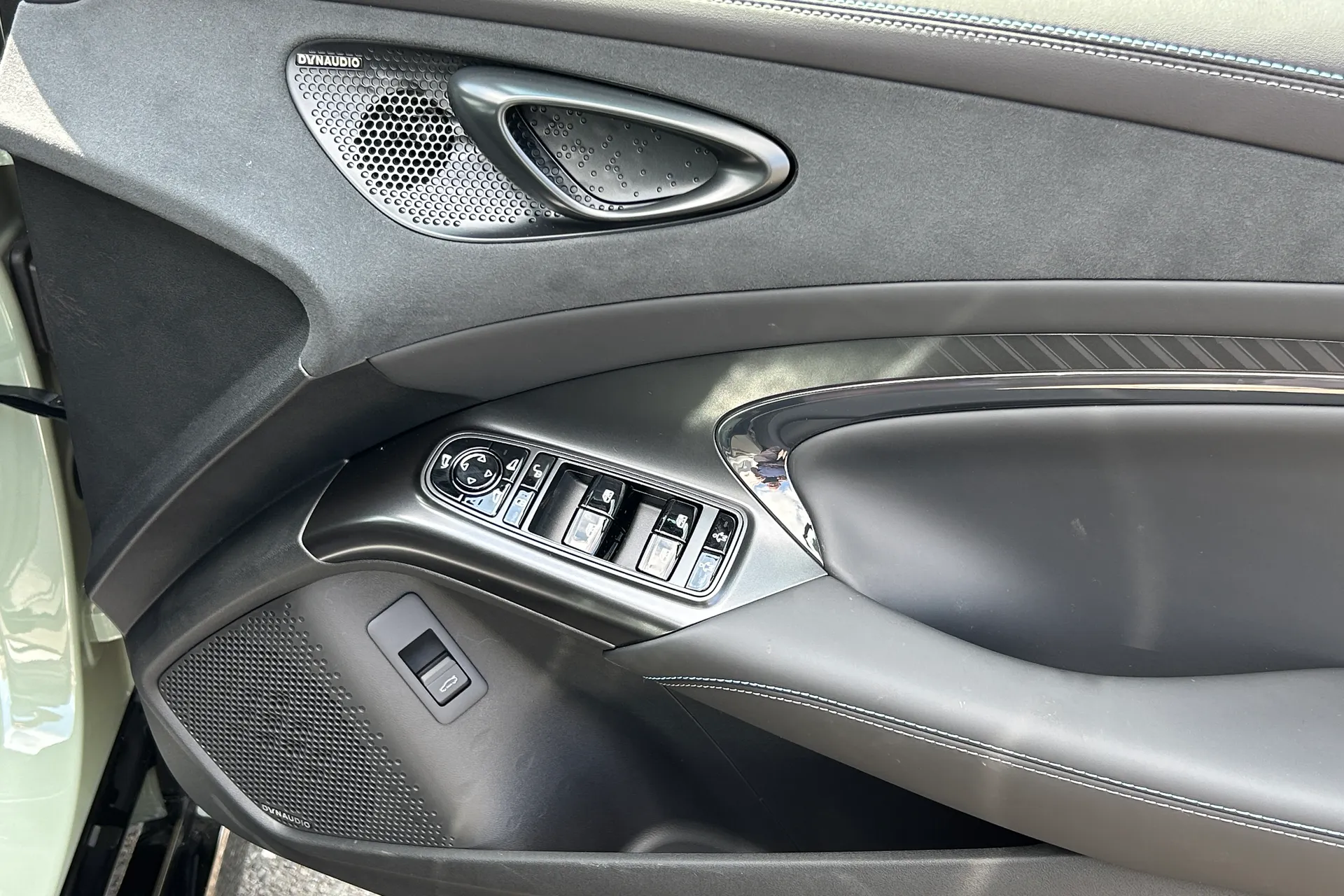 BYD SEAL thumbnail image number 45