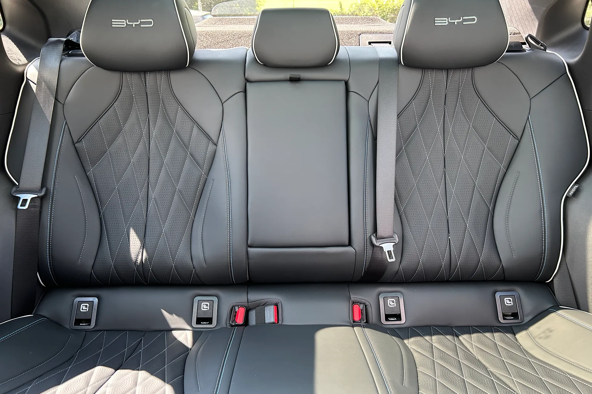 BYD SEAL thumbnail image number 24