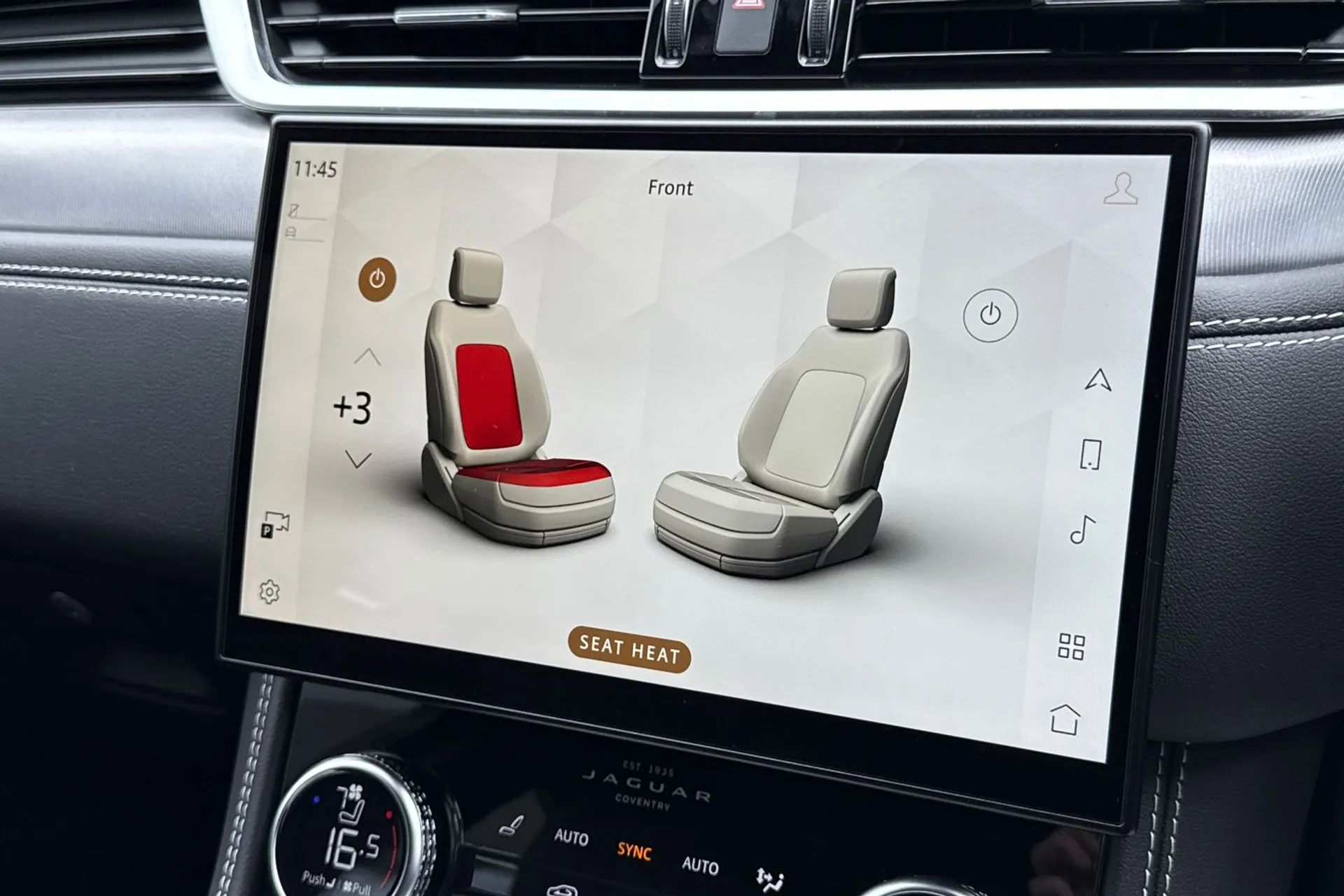 Jaguar F-PACE thumbnail image number 17