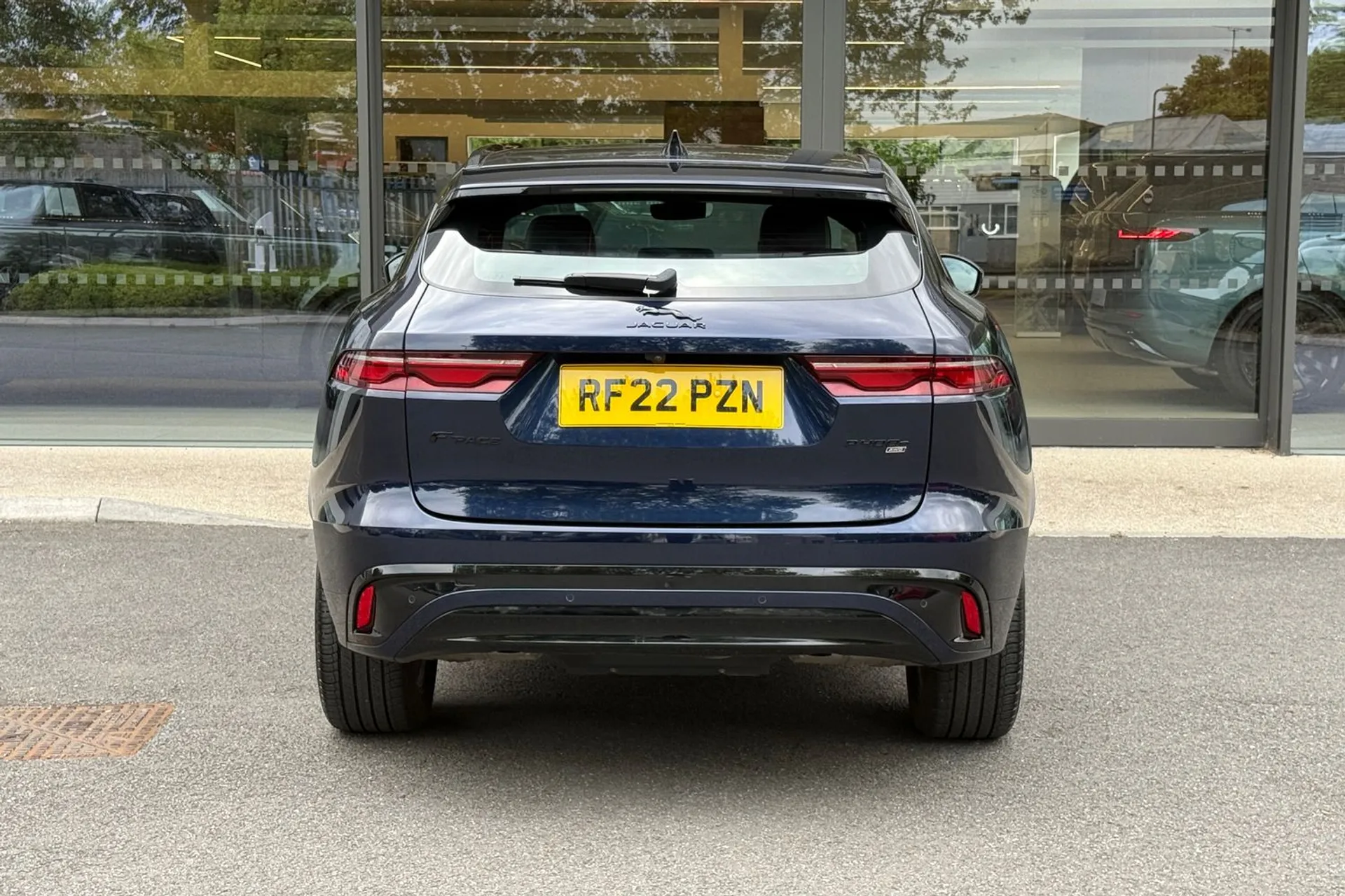 Jaguar F-PACE thumbnail image number 8