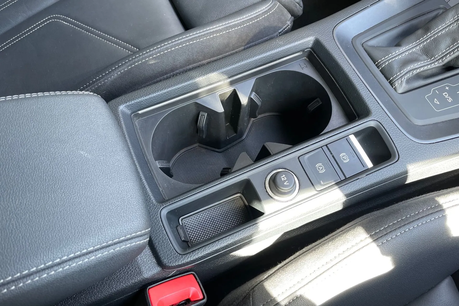Audi Q3 thumbnail image number 42