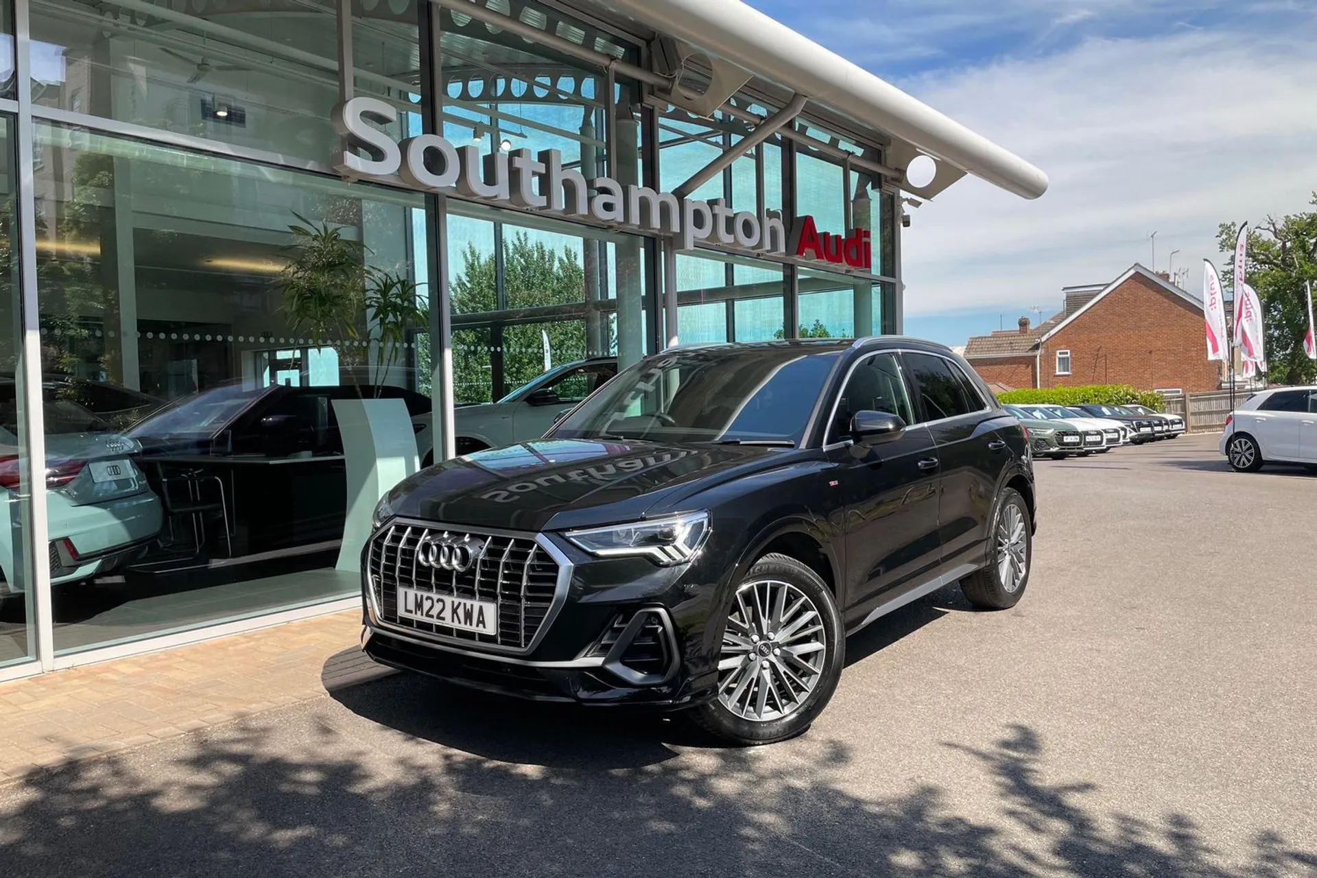 Audi Q3 thumbnail image number 10
