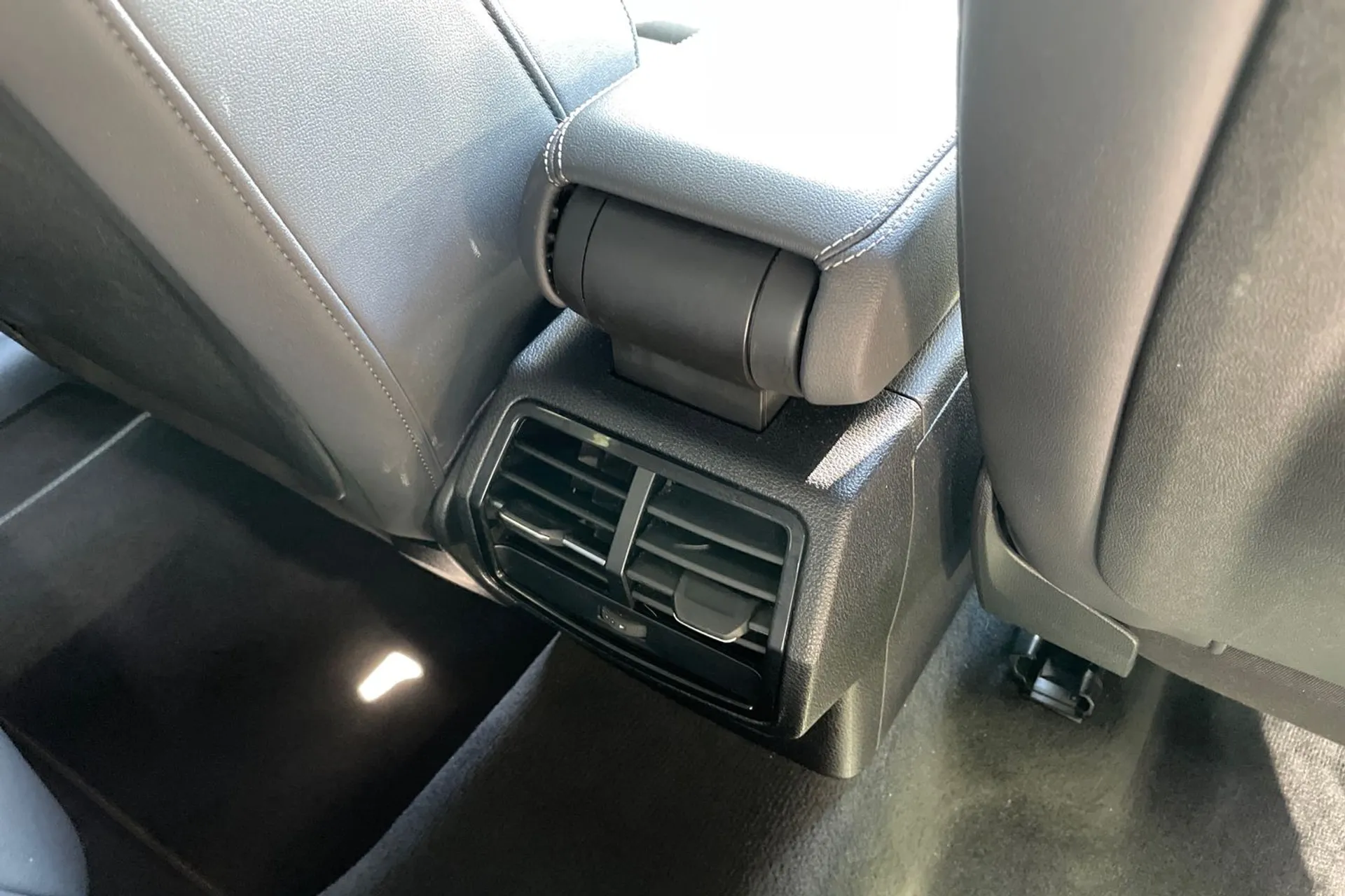Audi Q3 thumbnail image number 45