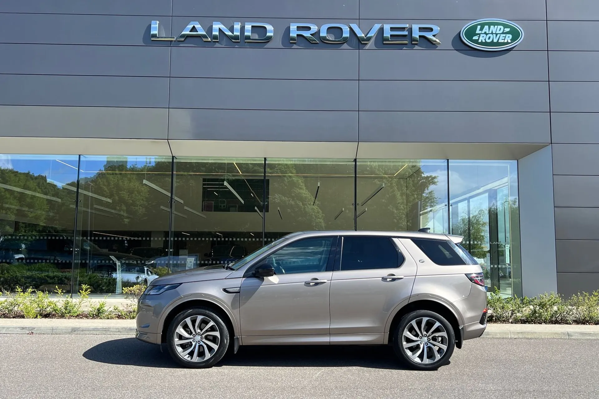 LAND ROVER DISCOVERY SPORT thumbnail image number 7