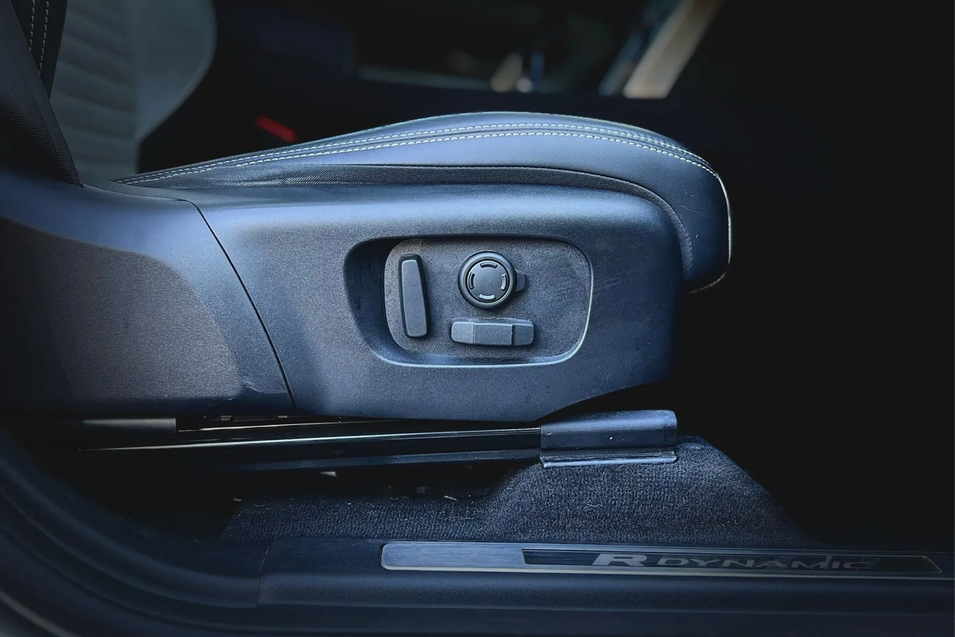 LAND ROVER DISCOVERY SPORT thumbnail image number 52